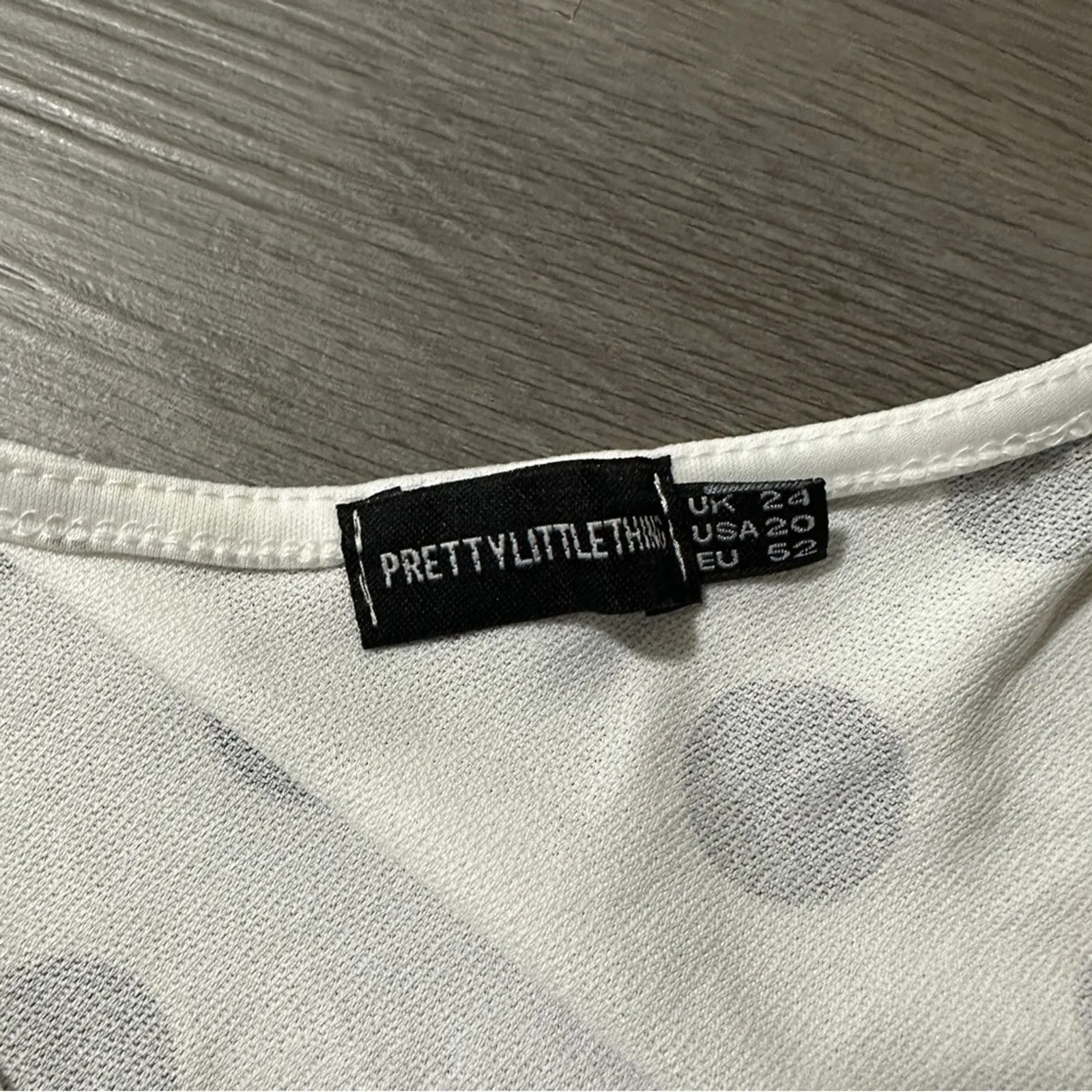 PrettyLittleThing‎ White & Black Polka Dot Faux Wrap 3/4 Sleeve Blouse Size 20 - Image 5