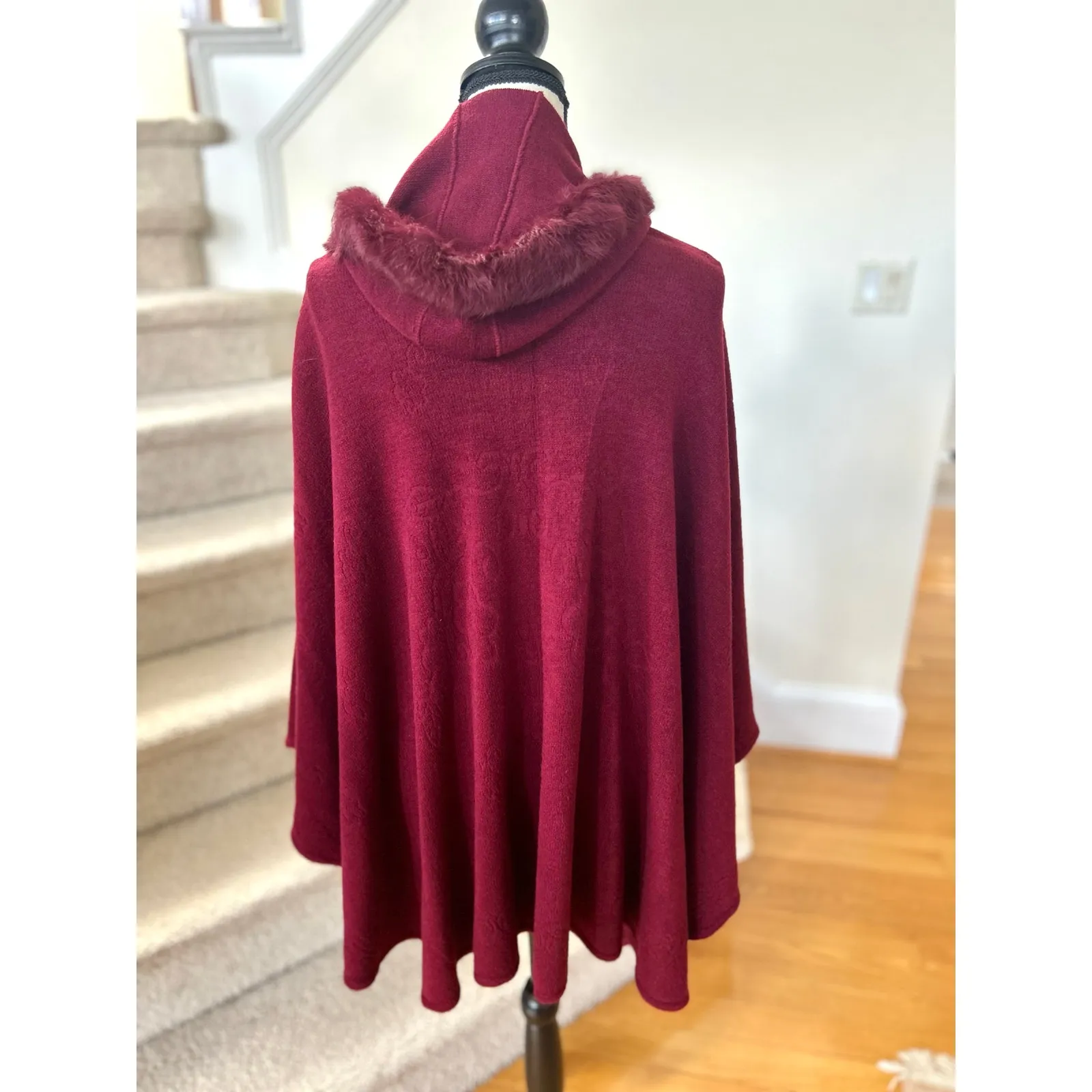 Unbranded Faux Fur Trim Burgundy Red Floral Print Shawl Hooded Cape - Image 2