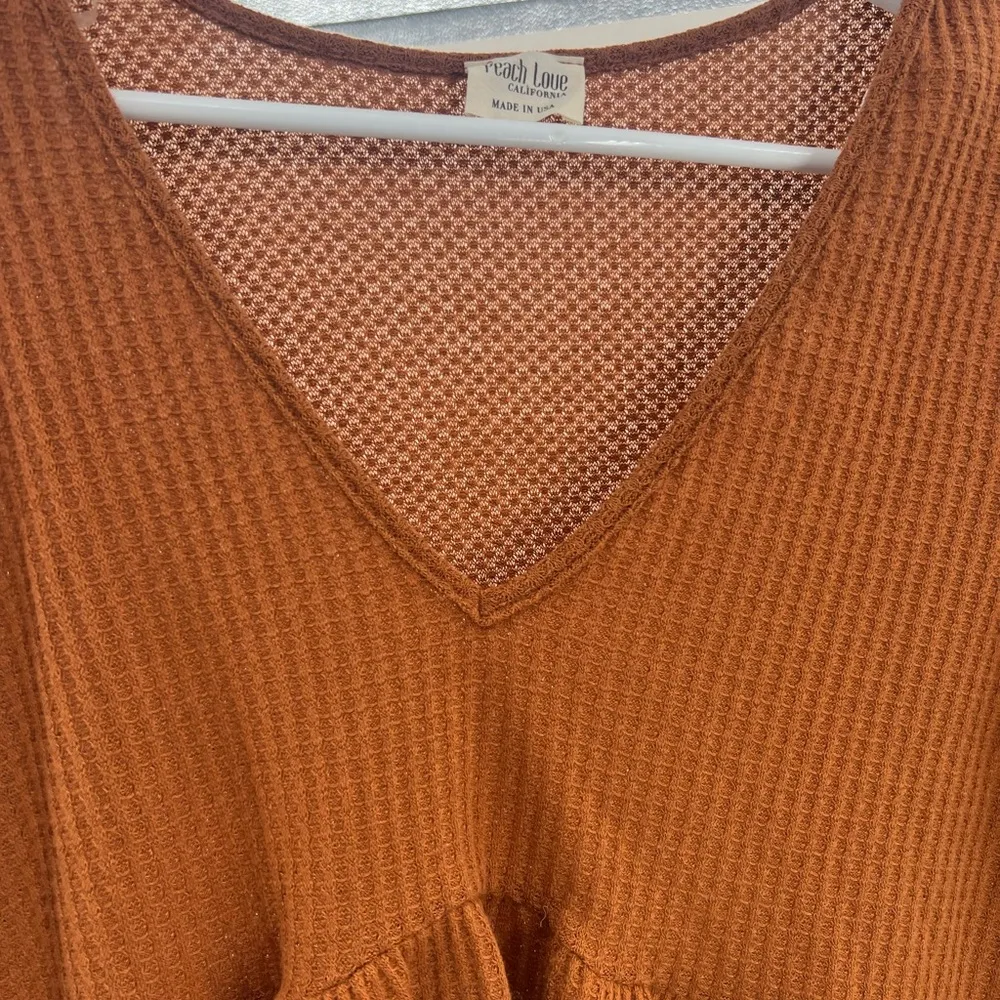 Peach Love California high low bell sleeve waffle knit ruffle flare rust S flowy - Image 4