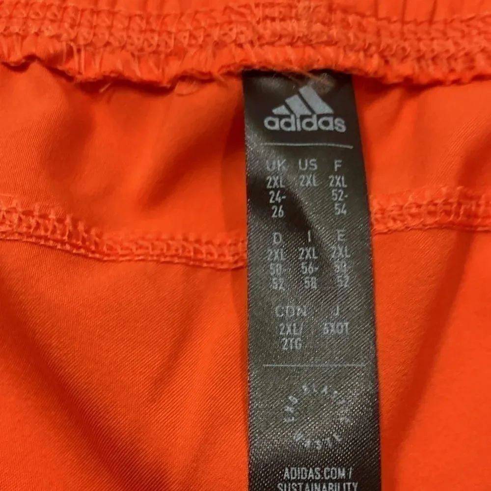 Adidas women shorts  2 X - Image 12