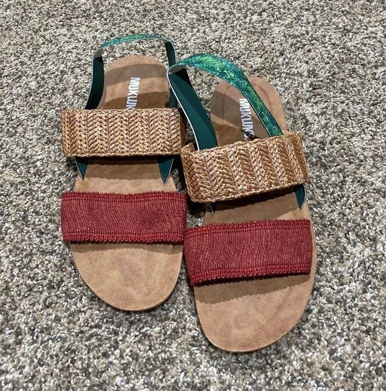 Women’s Mukluks size 7 Green - Image 2