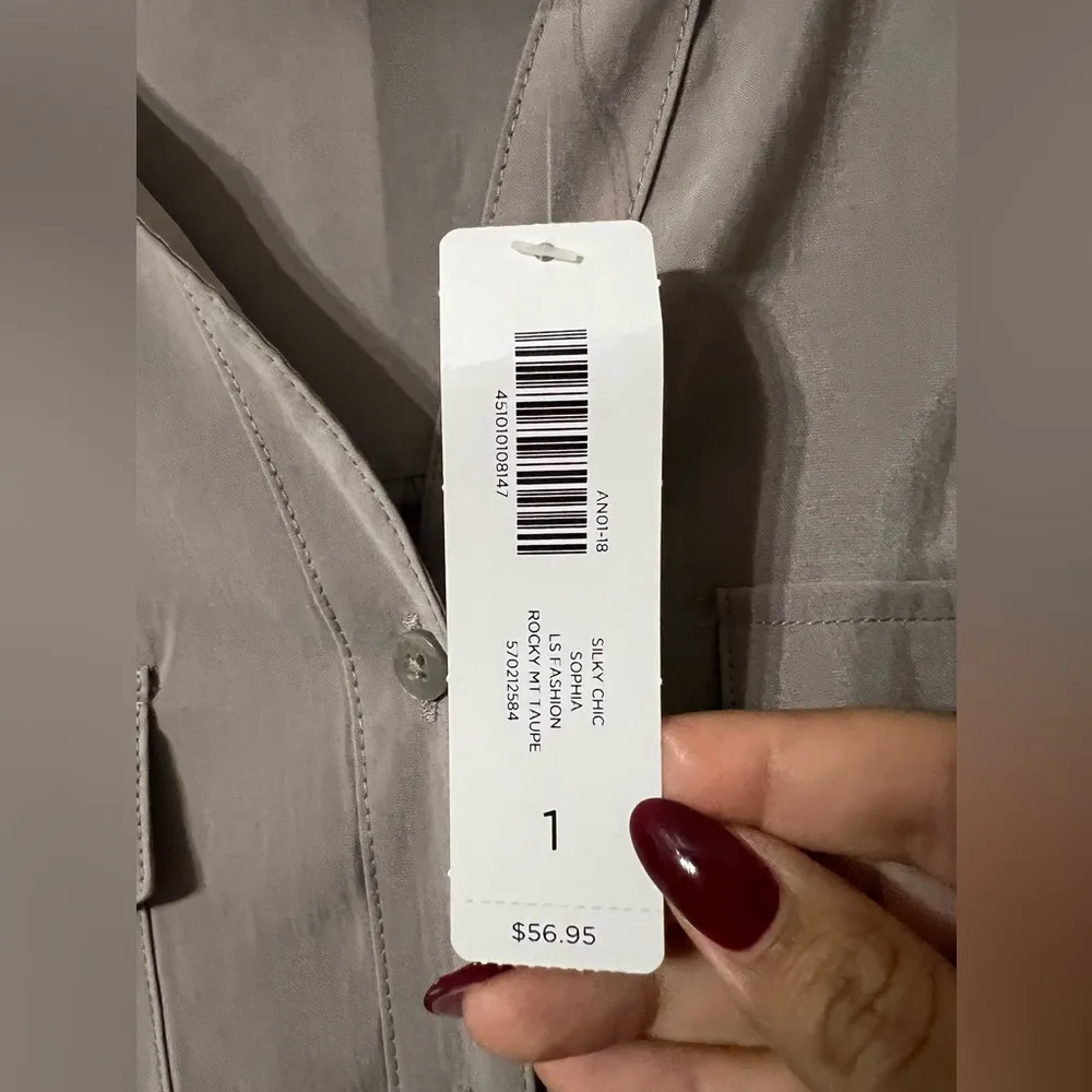 NWT CHICO’S Sofia Silky chic button down blouse - Size 1/Medium - Image 6