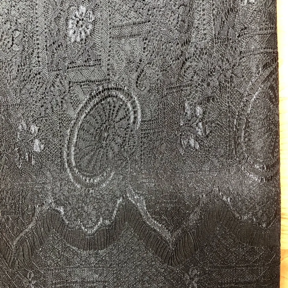 Solitaire Size Small  LACE LINED BLACK LONG SLEEVE DRESS - Image 10