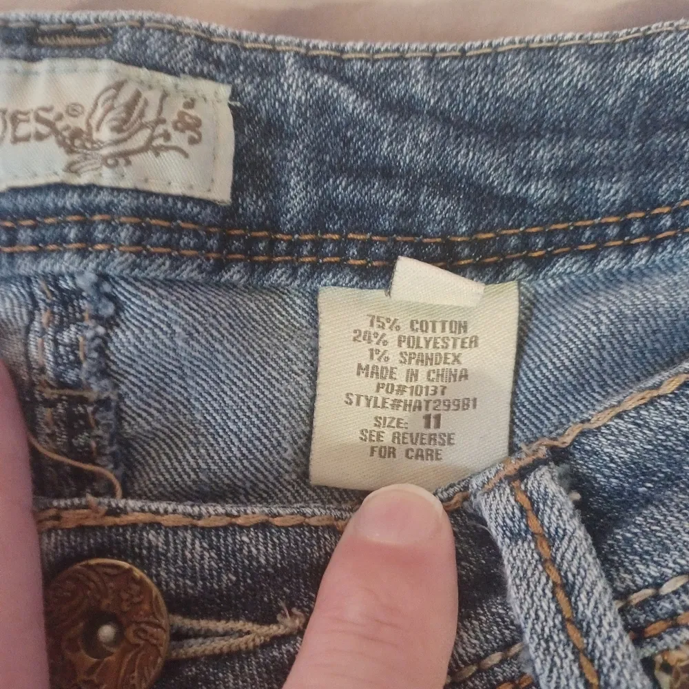 Paris Blues jeans size 11 cropped 32x22 distressed.  factory distressing only. - Image 3