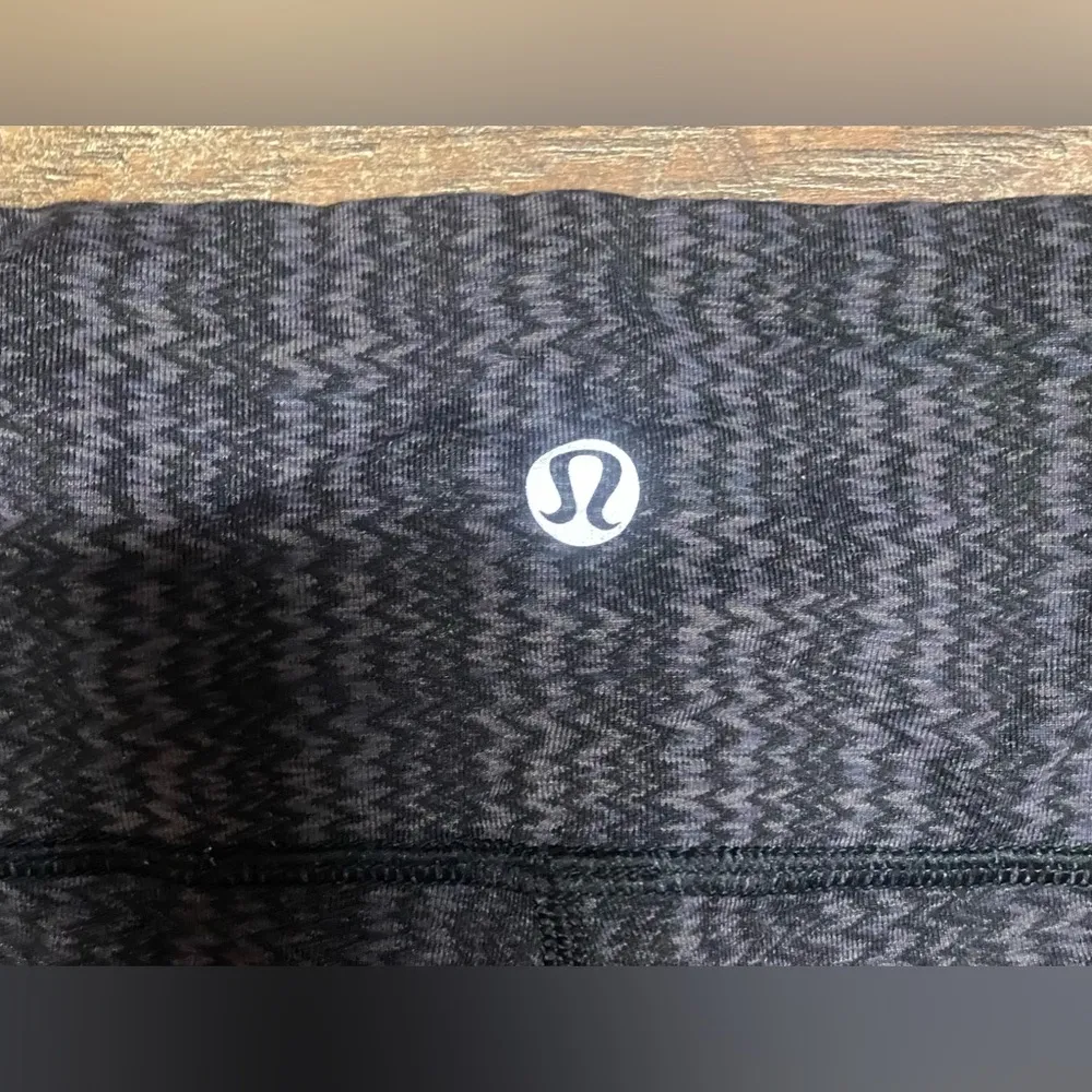 Wunder Under Ziggy Wee August Inkwell Capri Athletic Leggings Size 8 - Image 6