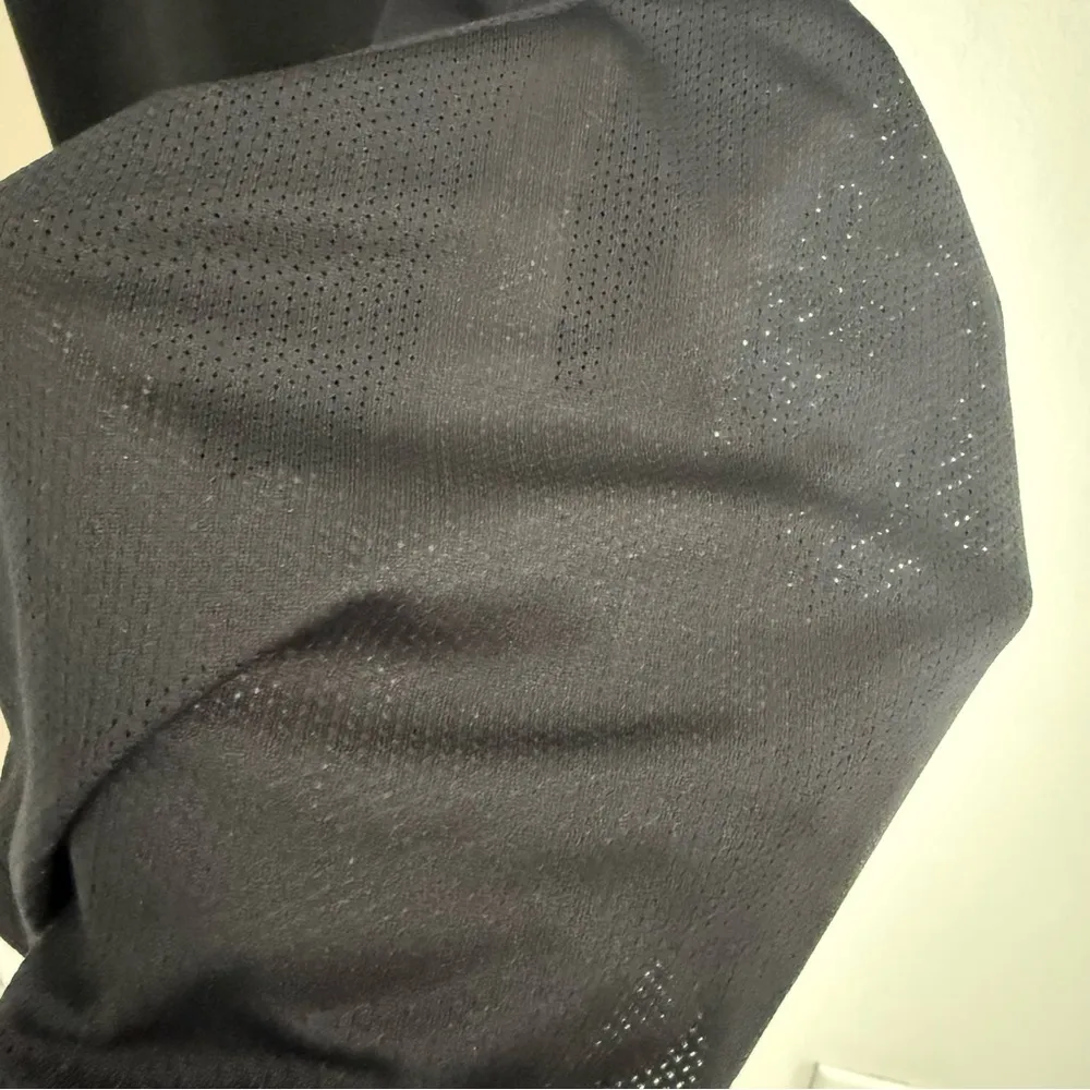 Nike Dri-FIT Black Performance Top Size Large - Image 5