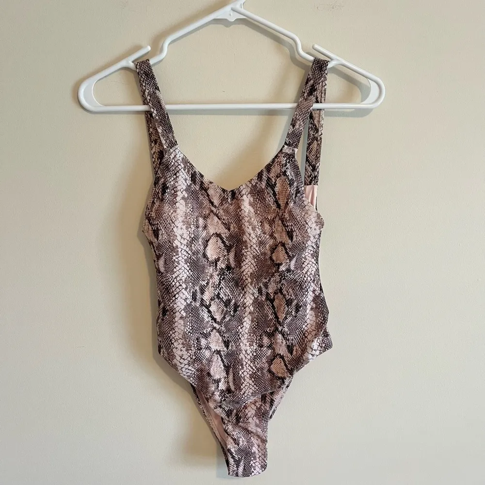 Vitamin A by Amanda Stevens NWT Leah Snake-Print High-Leg One-Piece Swimsuit - Image 5