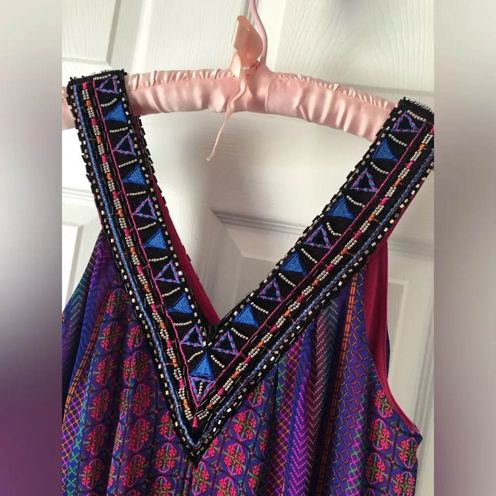 Francesca’s embroidered v neck design maxi dress, size medium - Image 9