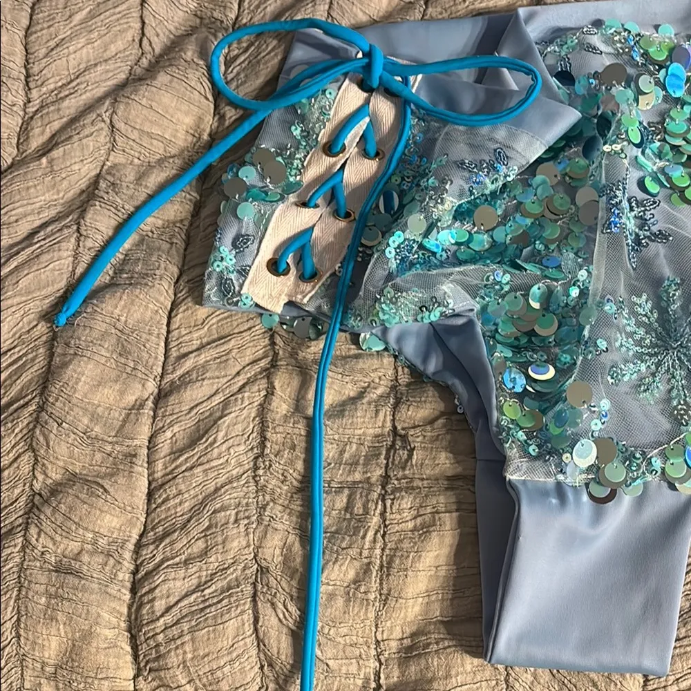 Snowflake Sequin Blue Halter Festival Set Size M - Image 4