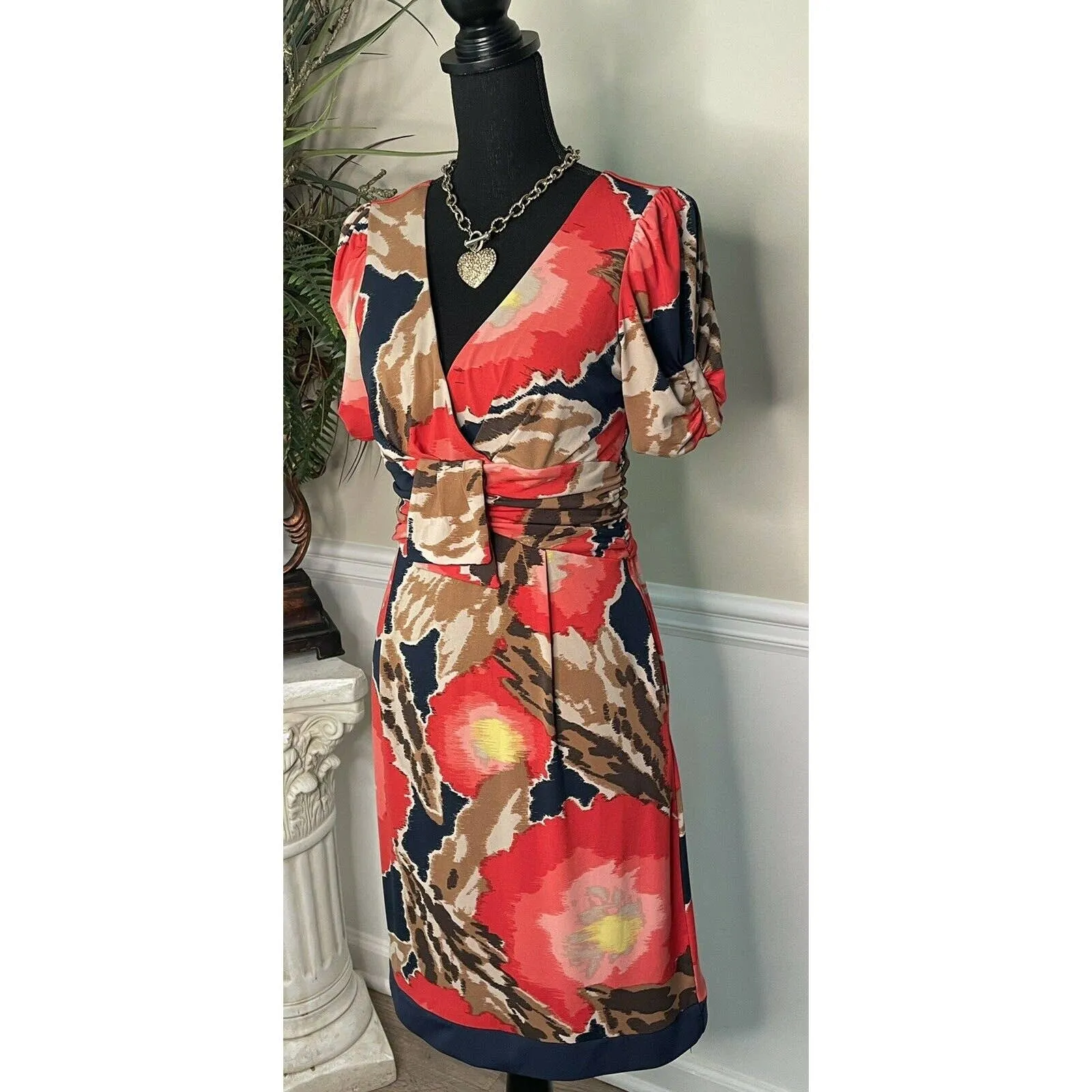 Max And Cleo Floral Dress Size Medium - Image 2