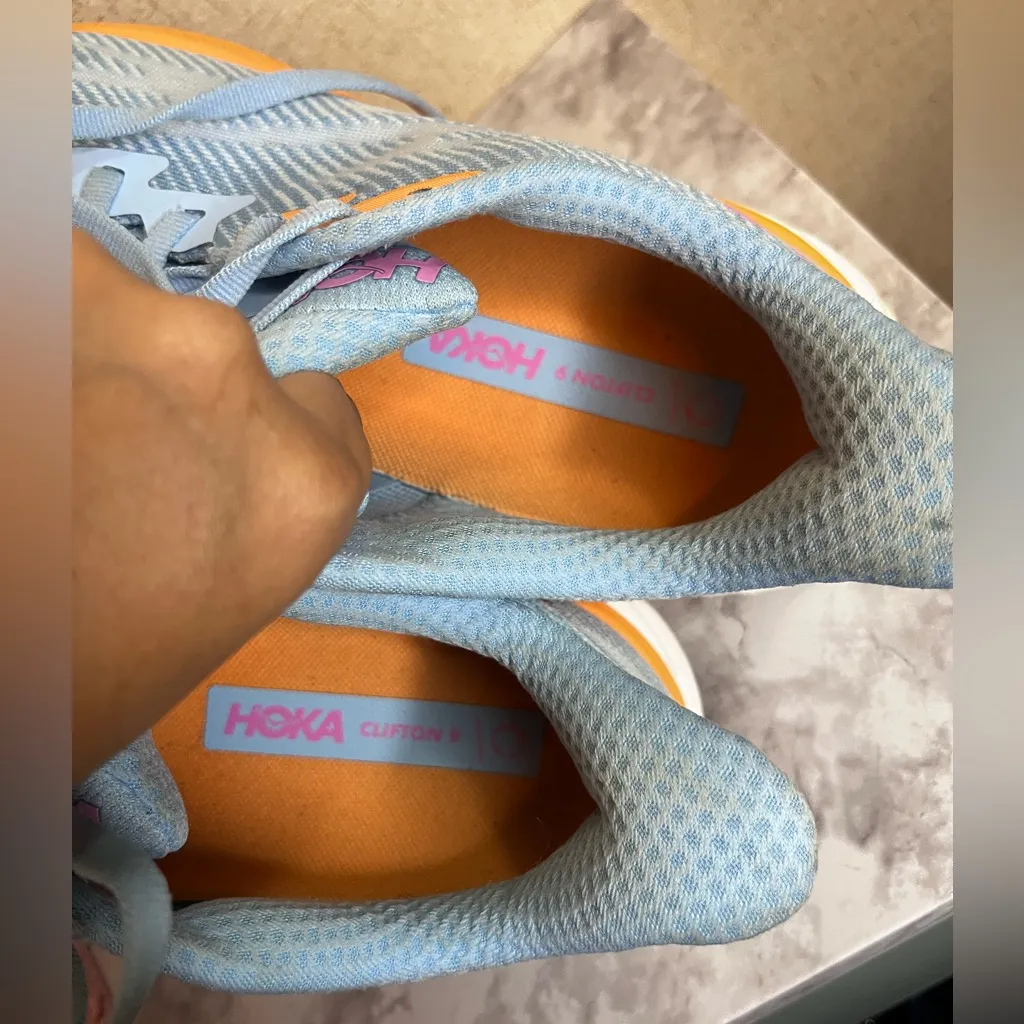 Hoka Clifton 9 Sneakers. Women’s size 9.5D Color Airy Blue/ Ice Water - Image 9