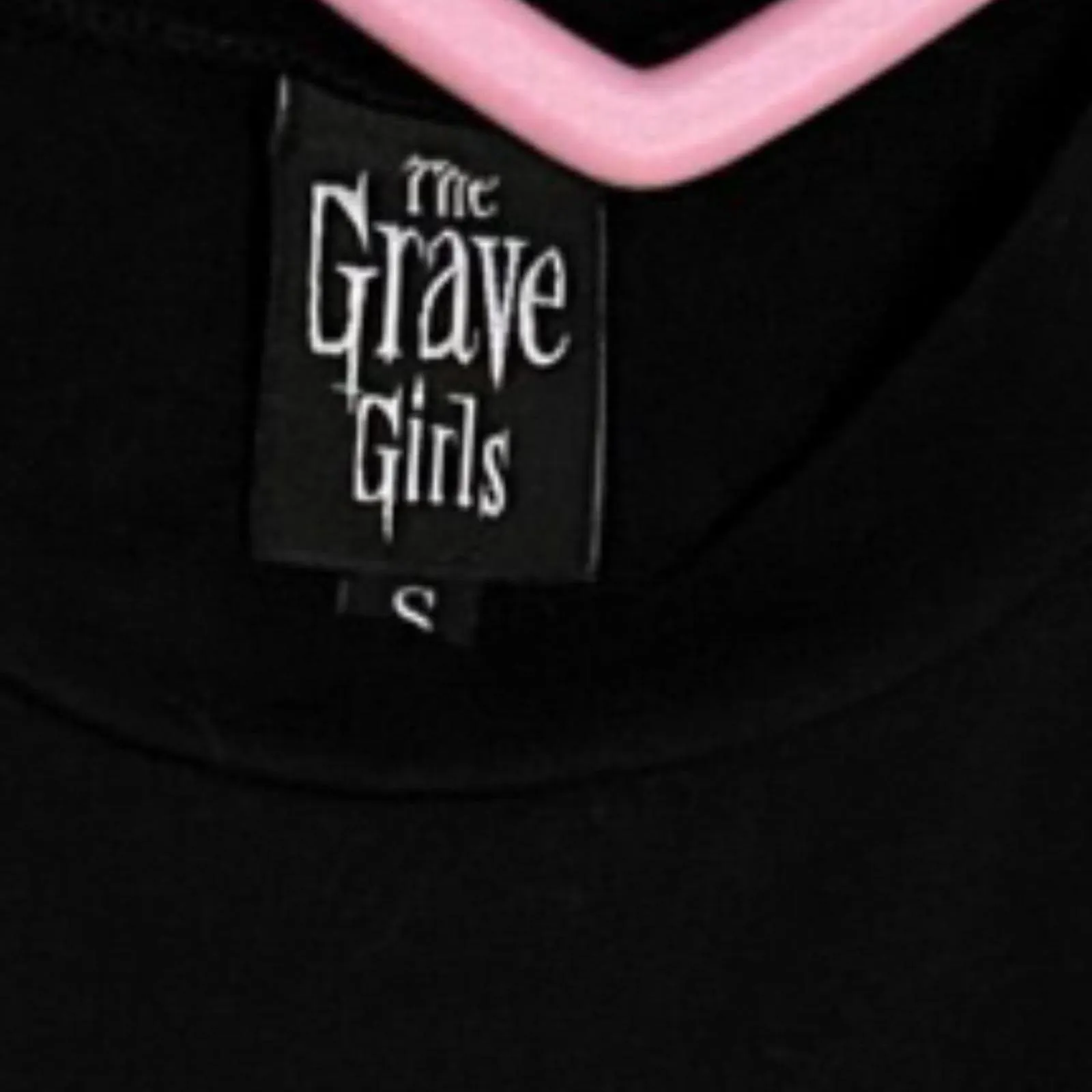 Black and pink Grave Girls cropped t-shirt with bat design Size Small - Image 3
