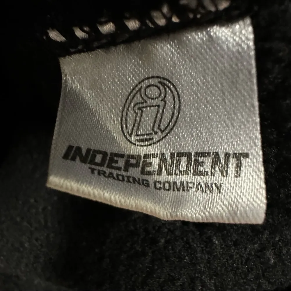 I am my story Gritty Gang Black White Crew Neck Long Sleeve Sweatshirt Medium - Image 8