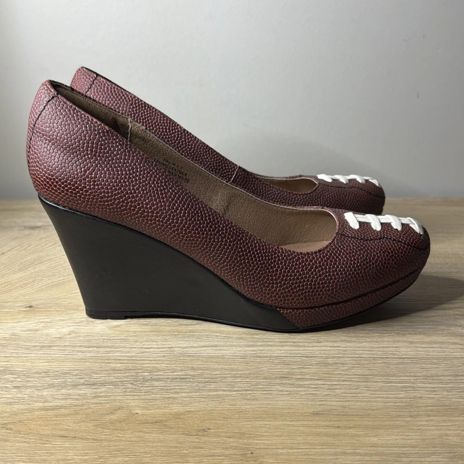 Charis & Doxa Football Wedge Heels 8.5 Brown Textured Game Day Tailgate Sporty - Image 3