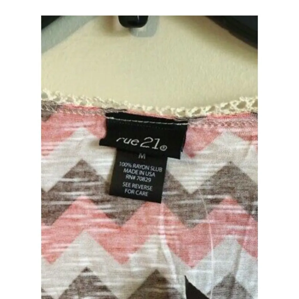 NWT rue 21 top - Image 3