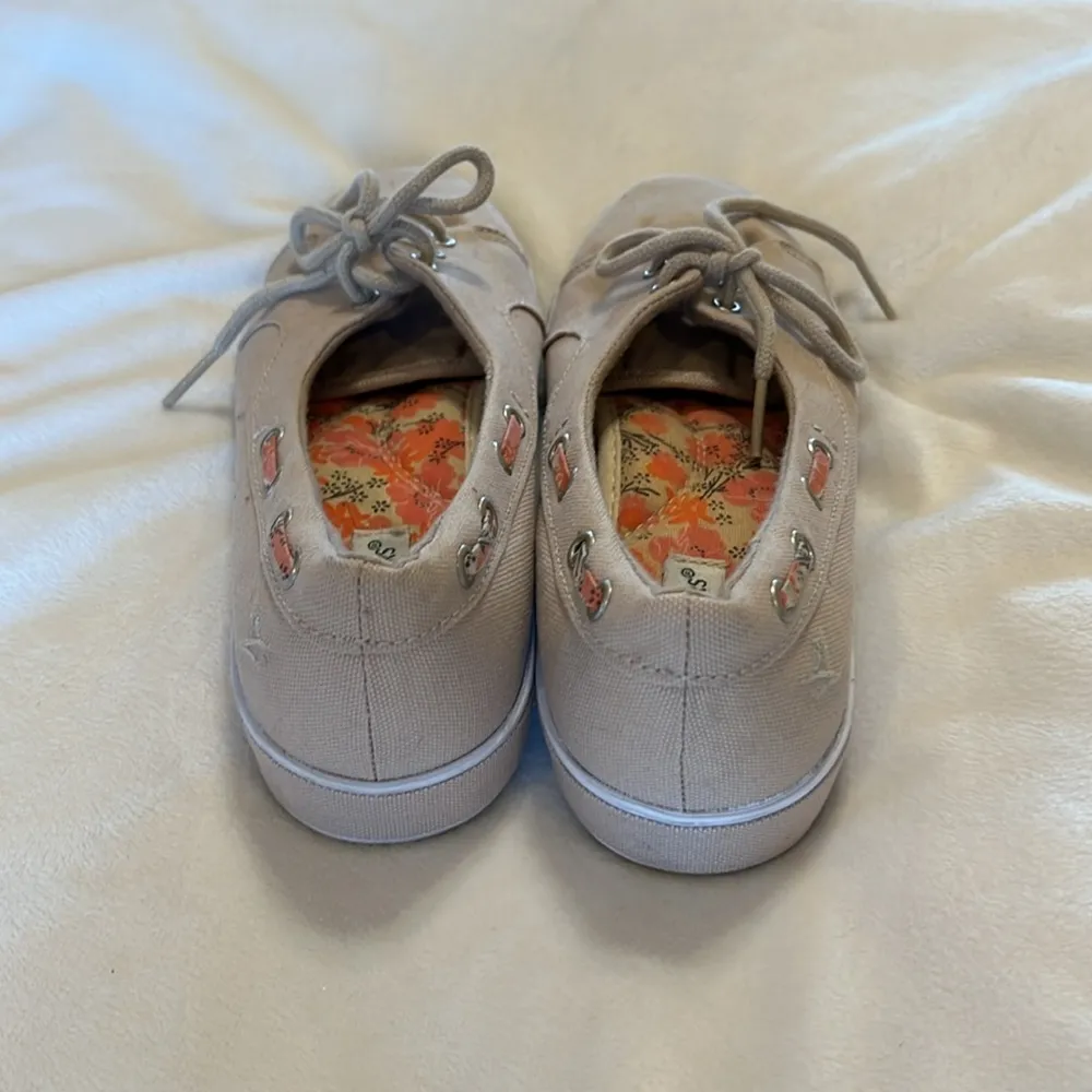 Grasshopper Canvas Shoes Size undefined - Image 4