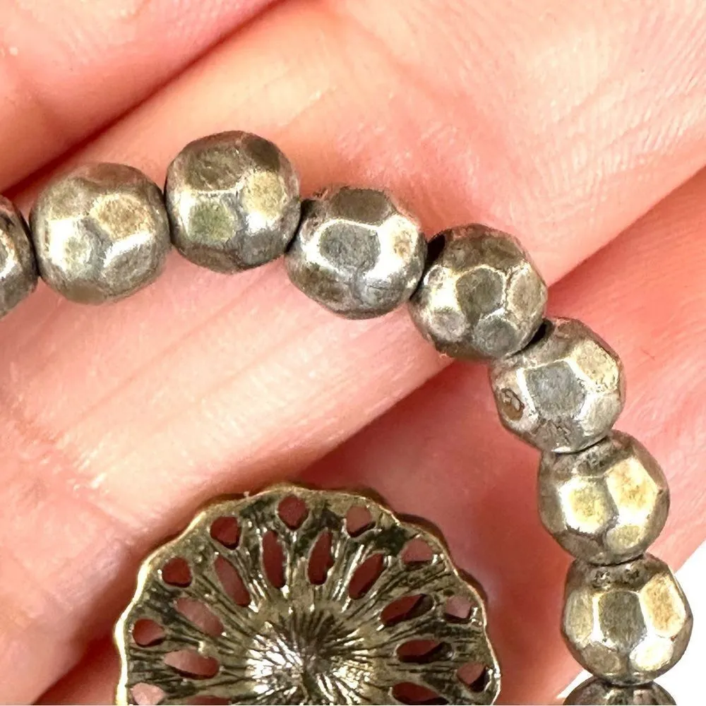 Silver/brass tone charm stretchy bracelet - Image 4