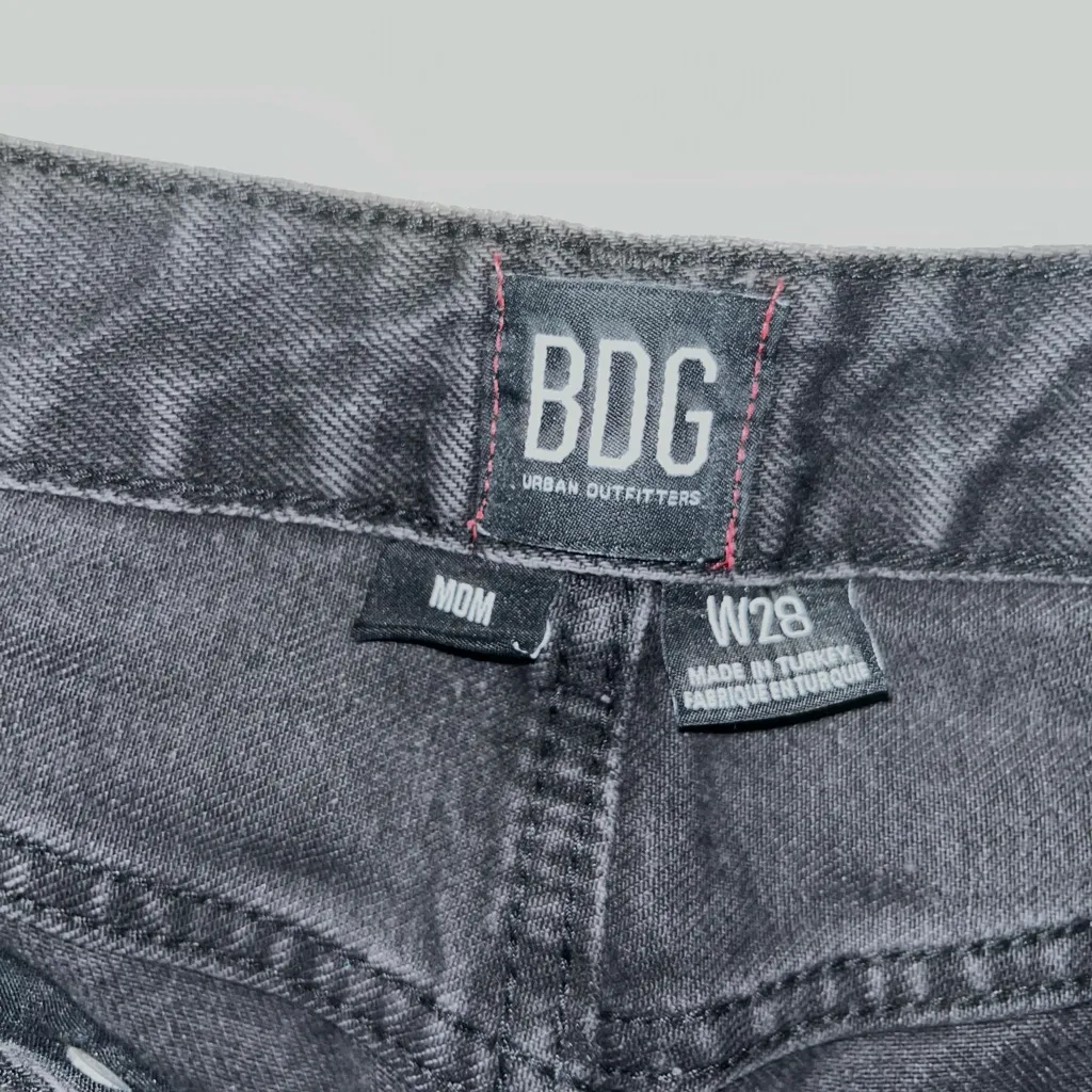 Women’s Black Urban Outfitters Denim Mom Jeans Size: W28/M - Image 3