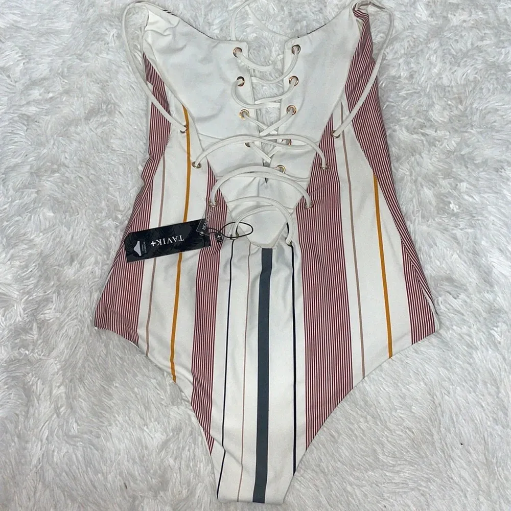 NWT Reversible Monahan One - Image 4