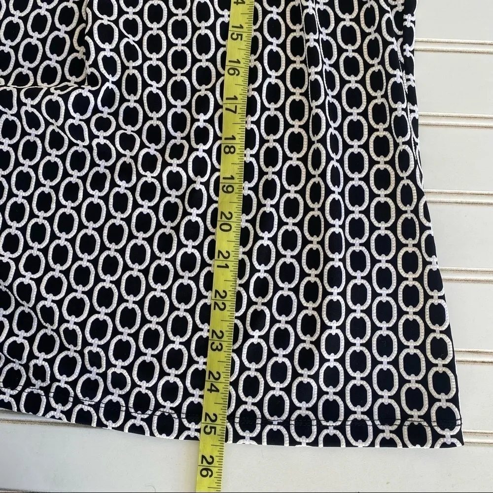 Sleeveless dressy top Size Large Black - Image 6