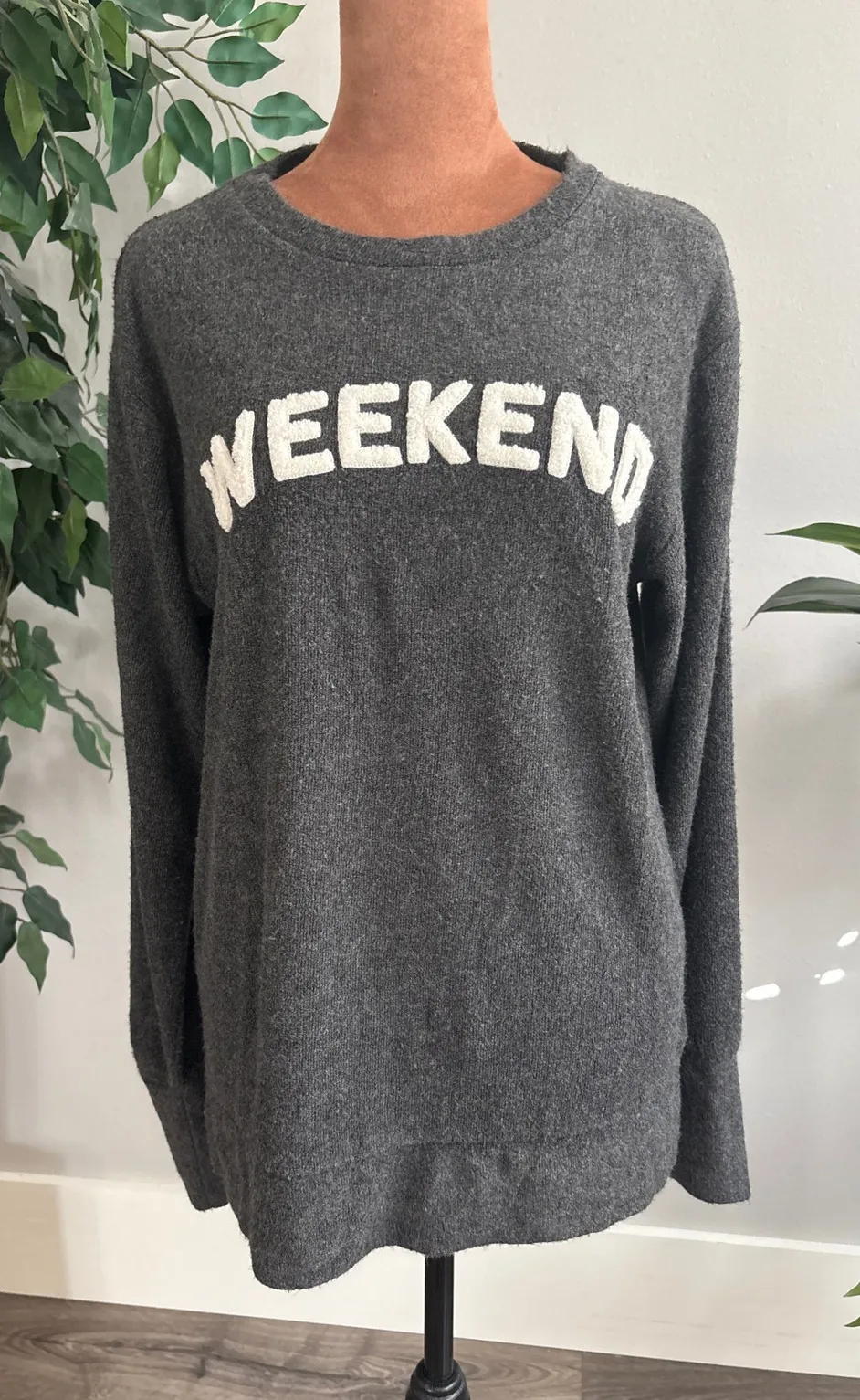 ROYCE BRAND Womens Gray WEEKEND Graphic Sweatshirt Pullover Long Sleeve Size M - Image 1