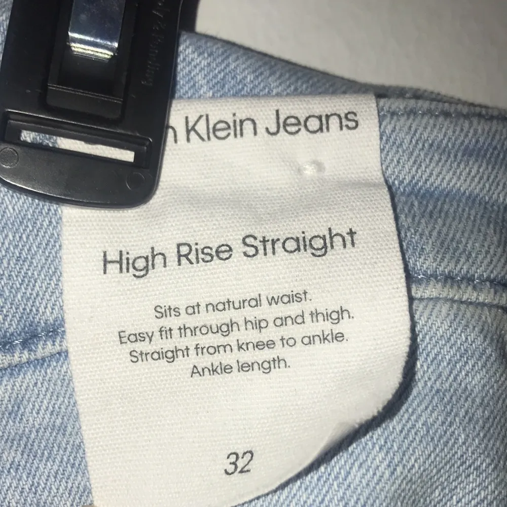 New - Size 32 - NWT Calvin Klein High Rise Straight Leg Raw Hem Ankle Jeans 90… - Image 4