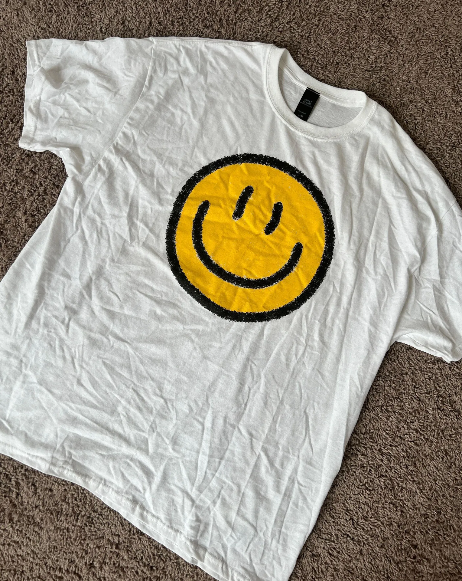 Smile Graphic Tee Size L - Image 2