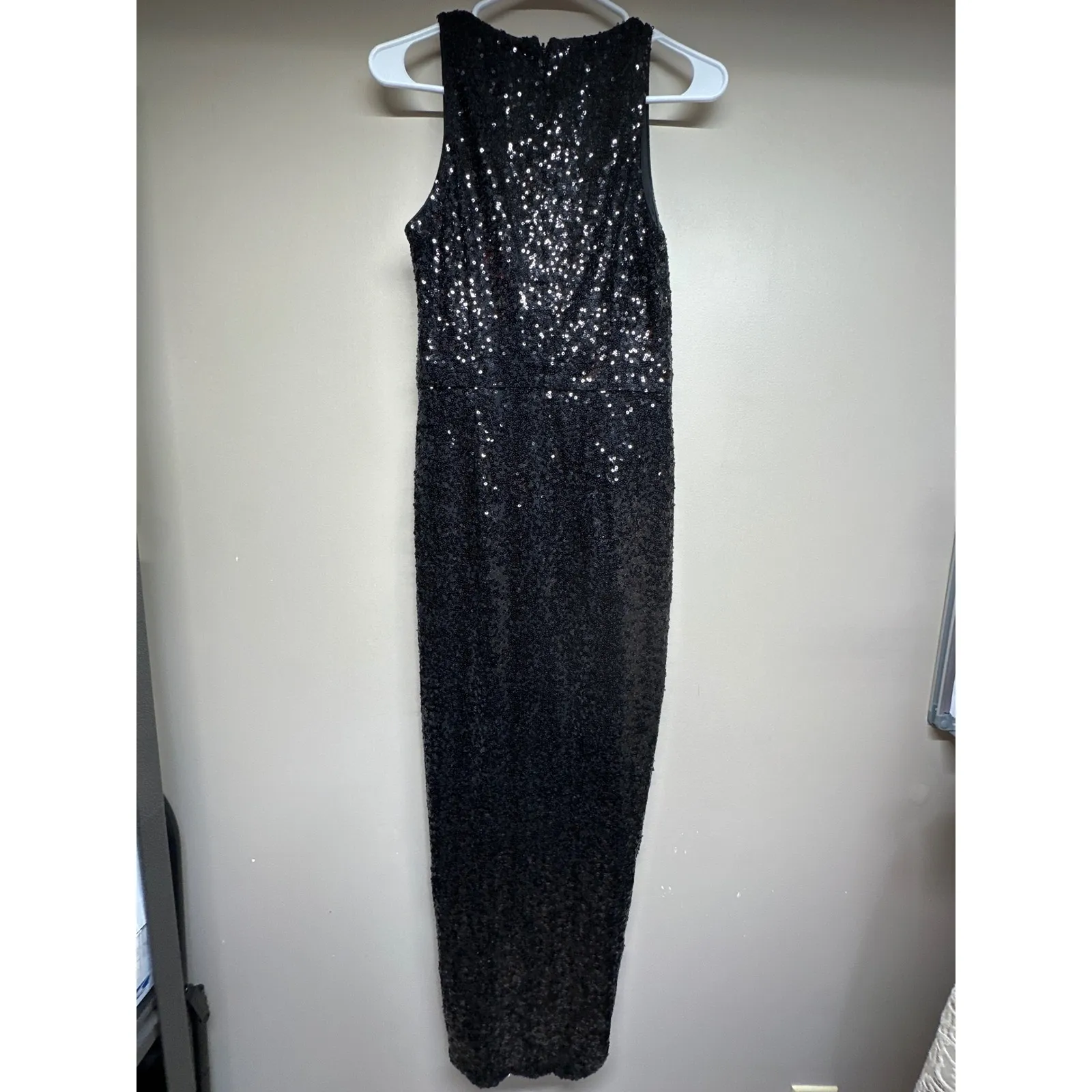 Belle Badgley Mischka Black Sequin Formal Gown V Neck Sleeveless Dress Size 4 - Image 2