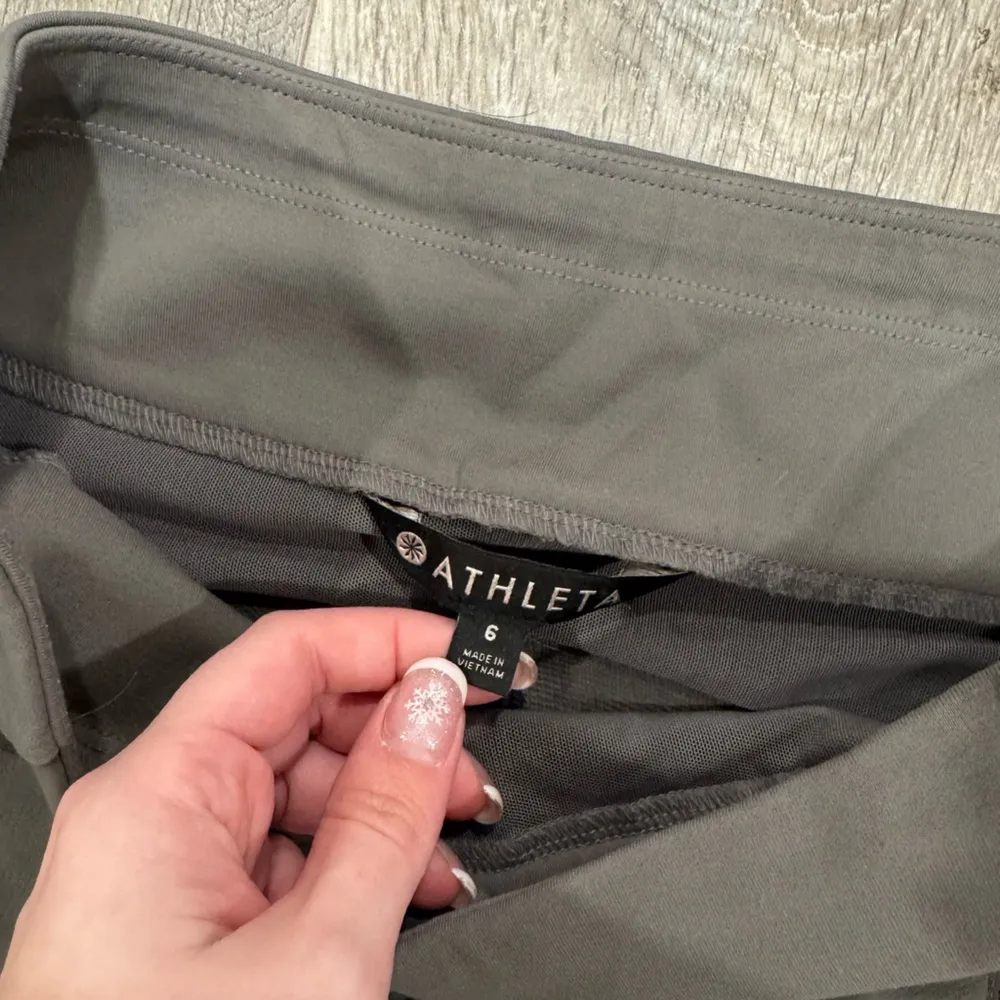 Athleta Headlands Hybrid Tight in
Flagstone Grey - Image 4