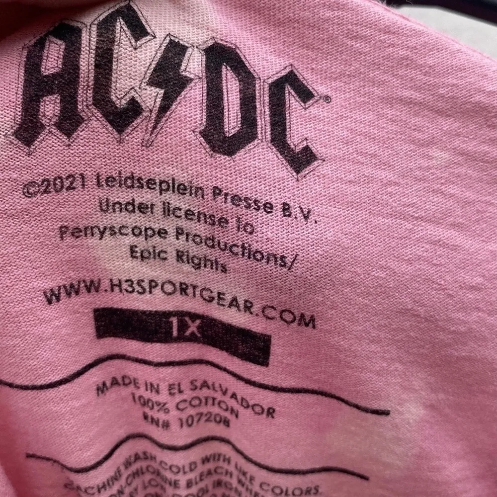 AC/DC Womens size 1X long sleeve bleach washed pink band tour tee👇🏼 - Image 8