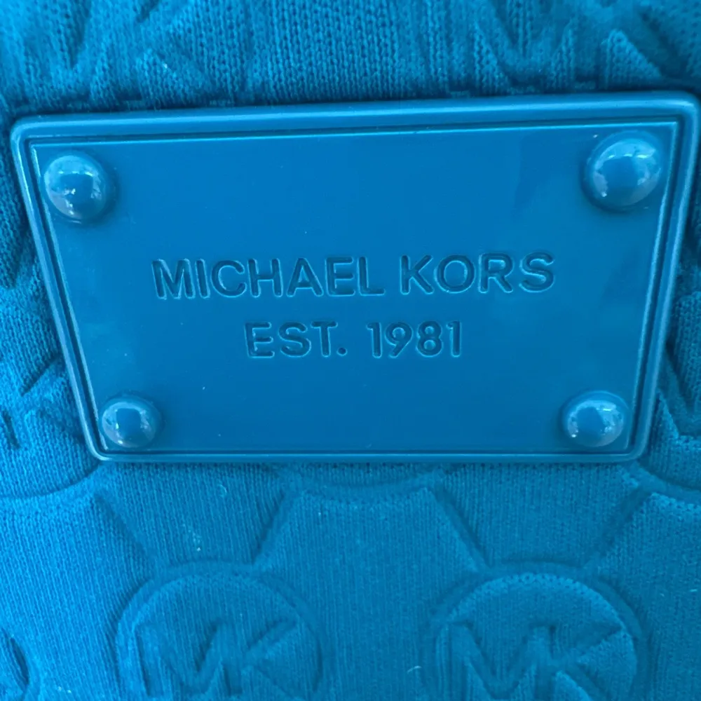 Michael Kors Teal Wristlet Camera Bag - Image 2