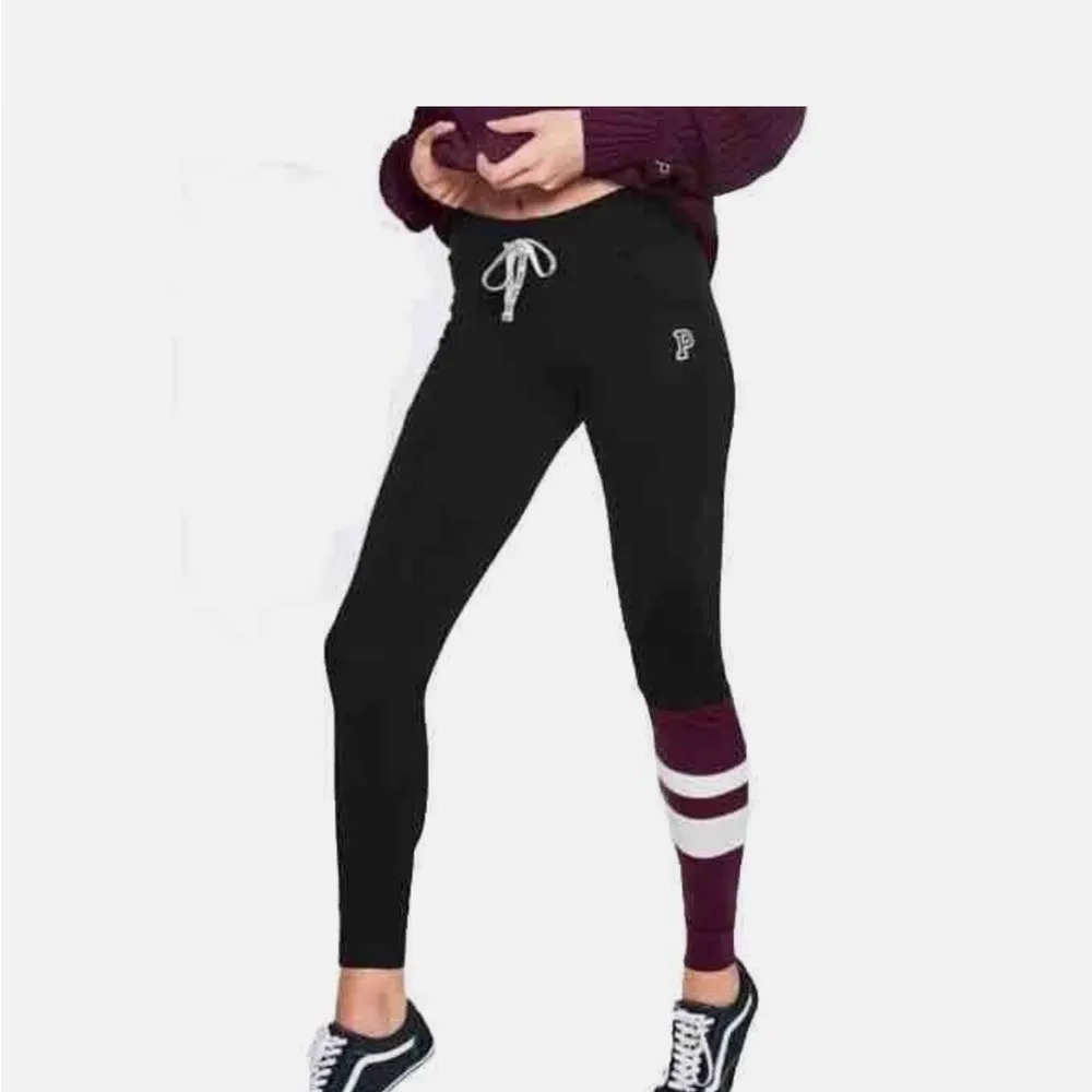 VS PINK Yoga Campus Legging size small Ruby & Black - Image 2