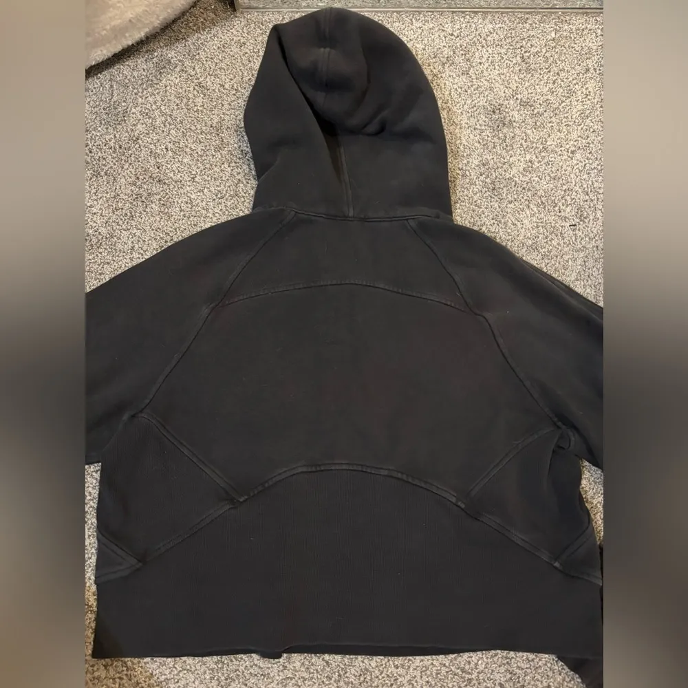 Lululemon  Black Scuba Hoodie - Image 4
