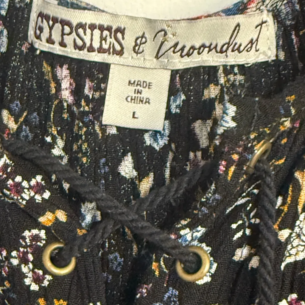 🌙✨ Gypsies & Moondust Cold Shoulder Top Size Large - Image 5