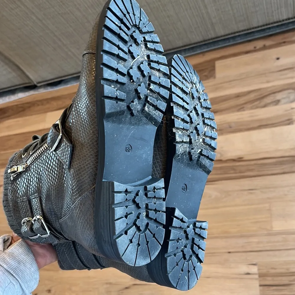 Boots Zip Lace Up Charcoal Booties Hiking Ankle Womens 8.5 JustFab - Image 10