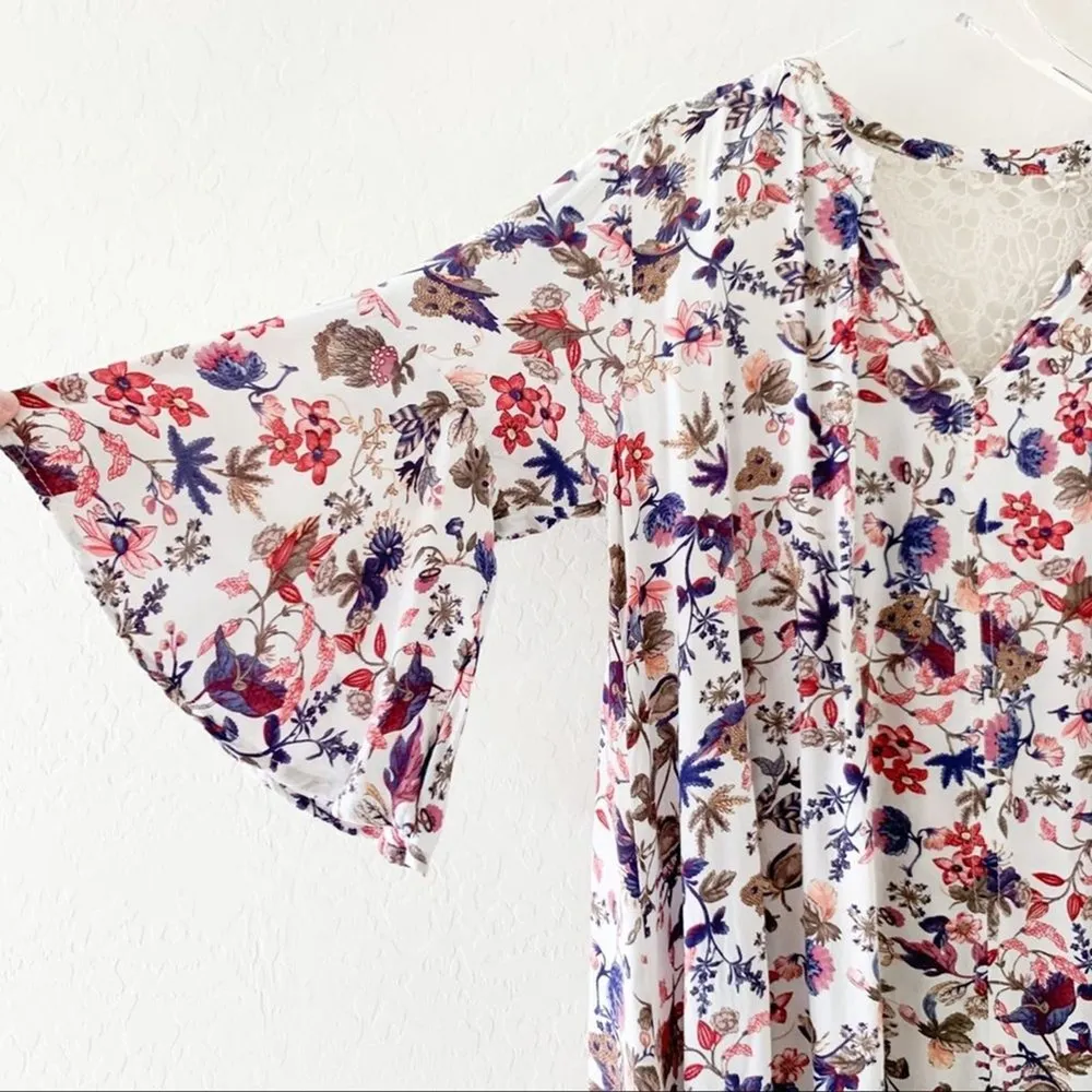 Umgee  white floral tunic lace detail back - Image 2