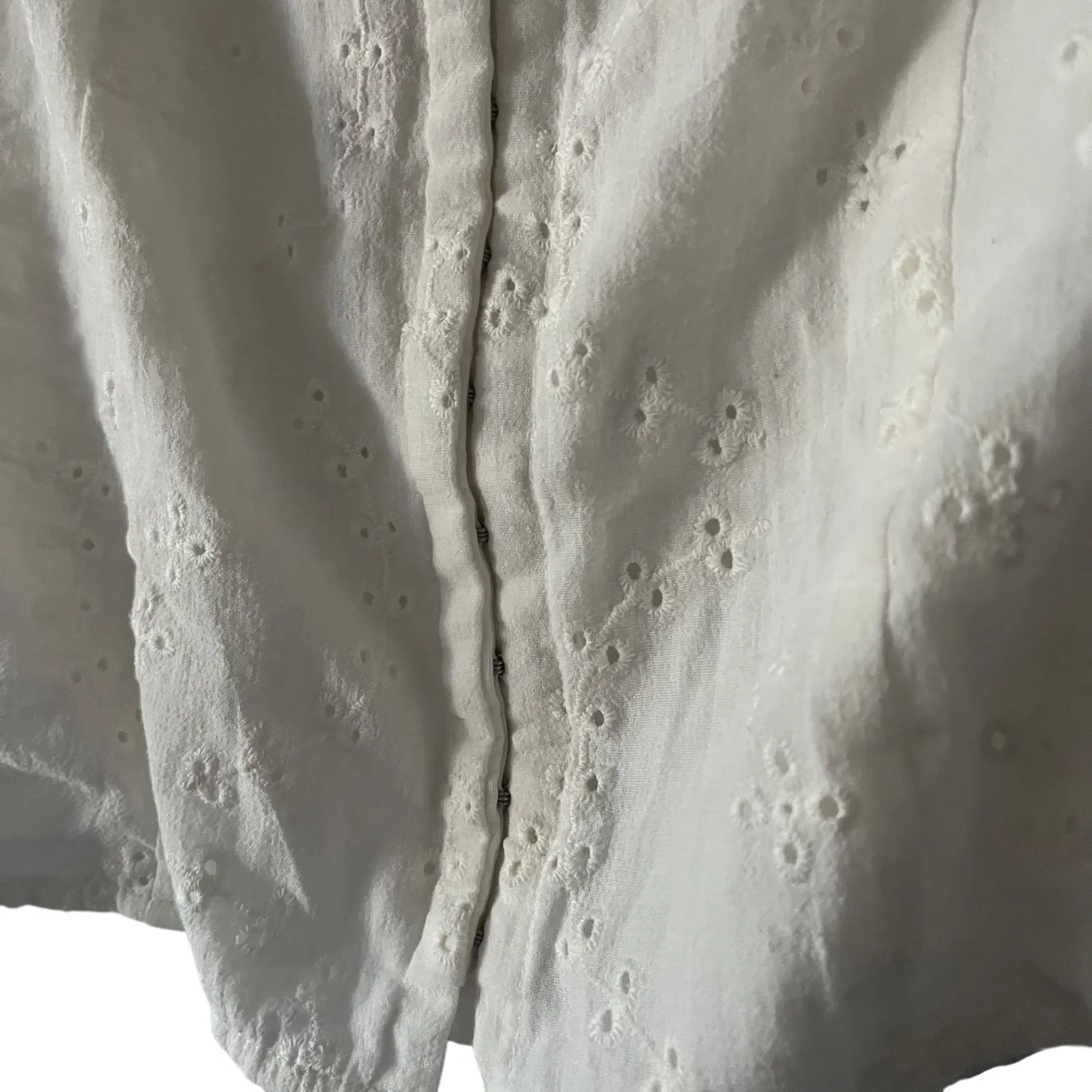 Wild Fable Women's‎ 3X White Eyelet Ruffle Sleeveless Top Blouse Plus Size New - Image 3