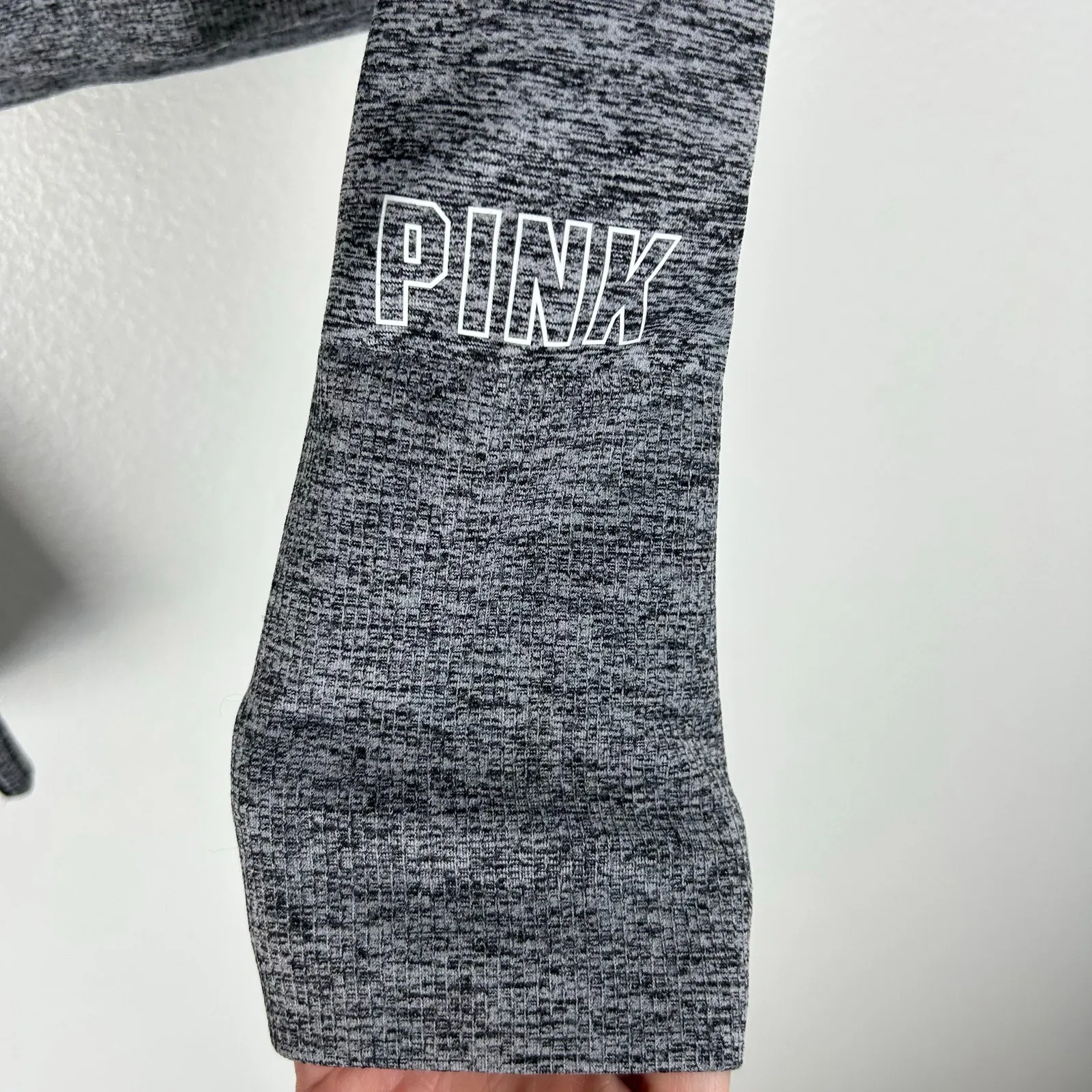 Victorias Secret Pink Active Crop Top Size Large Grey Seamless Long Sleeve - Image 4