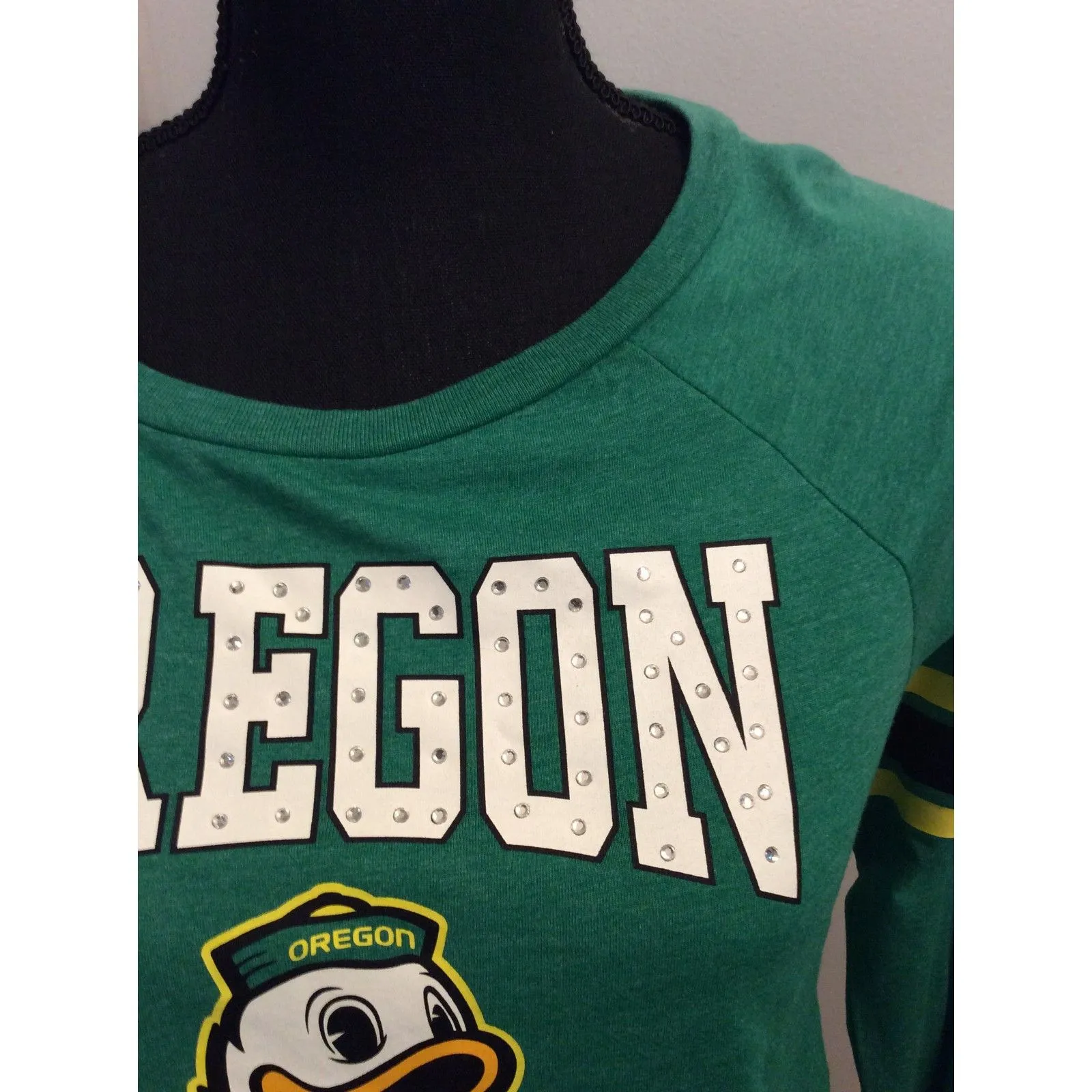 Oregon Ducks Crop Long Sleeve Jersey T Shirt EUC Small Women's - Image 5