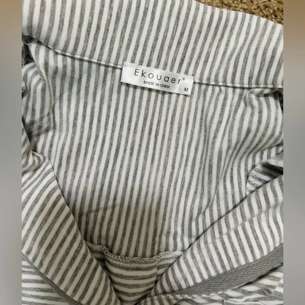 Ekouaer Extra Soft Striped Gray Women's Pajama Set Size M NWOT - Image 2