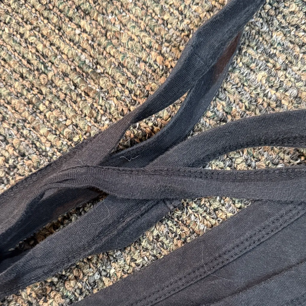 LA Hearts Medium Black Asymmetrical Halter Top - Image 4