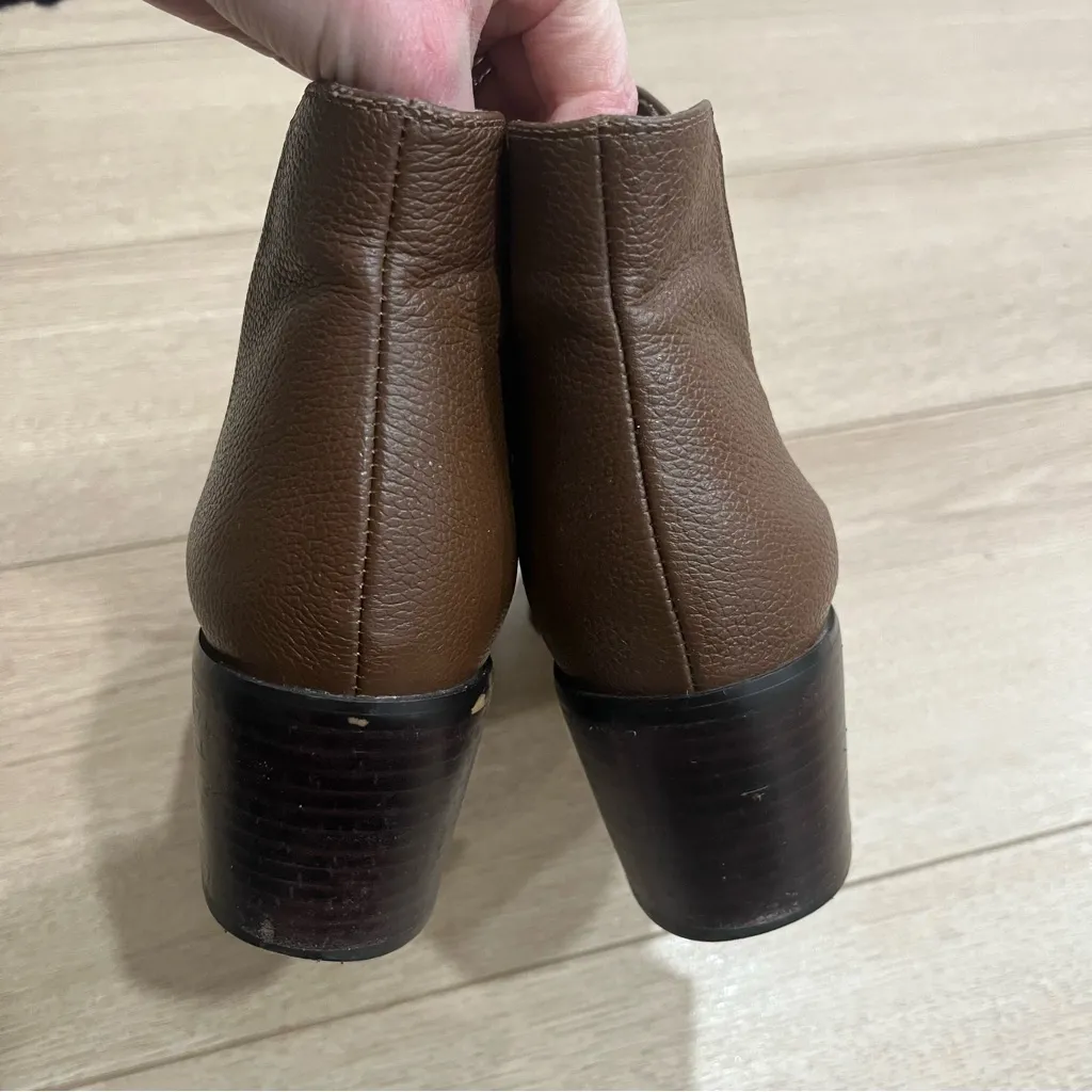 Saks Fifth Avenue Rowena Brown Leather Pull On Ankle Boot Size 9 - Image 5
