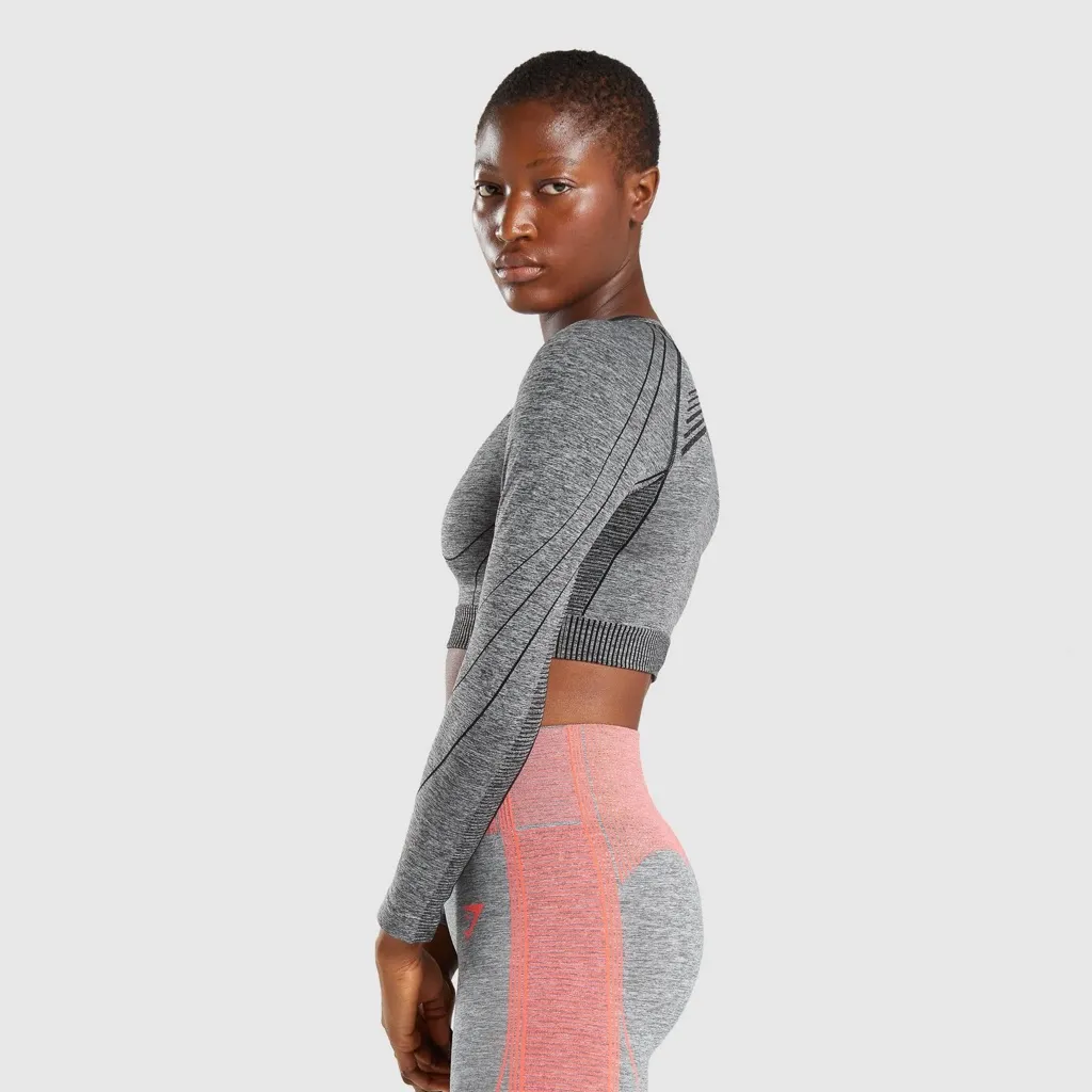 HYPER AMPLIFY LONG SLEEVE CROP TOP in Black Marl/Black - Image 3