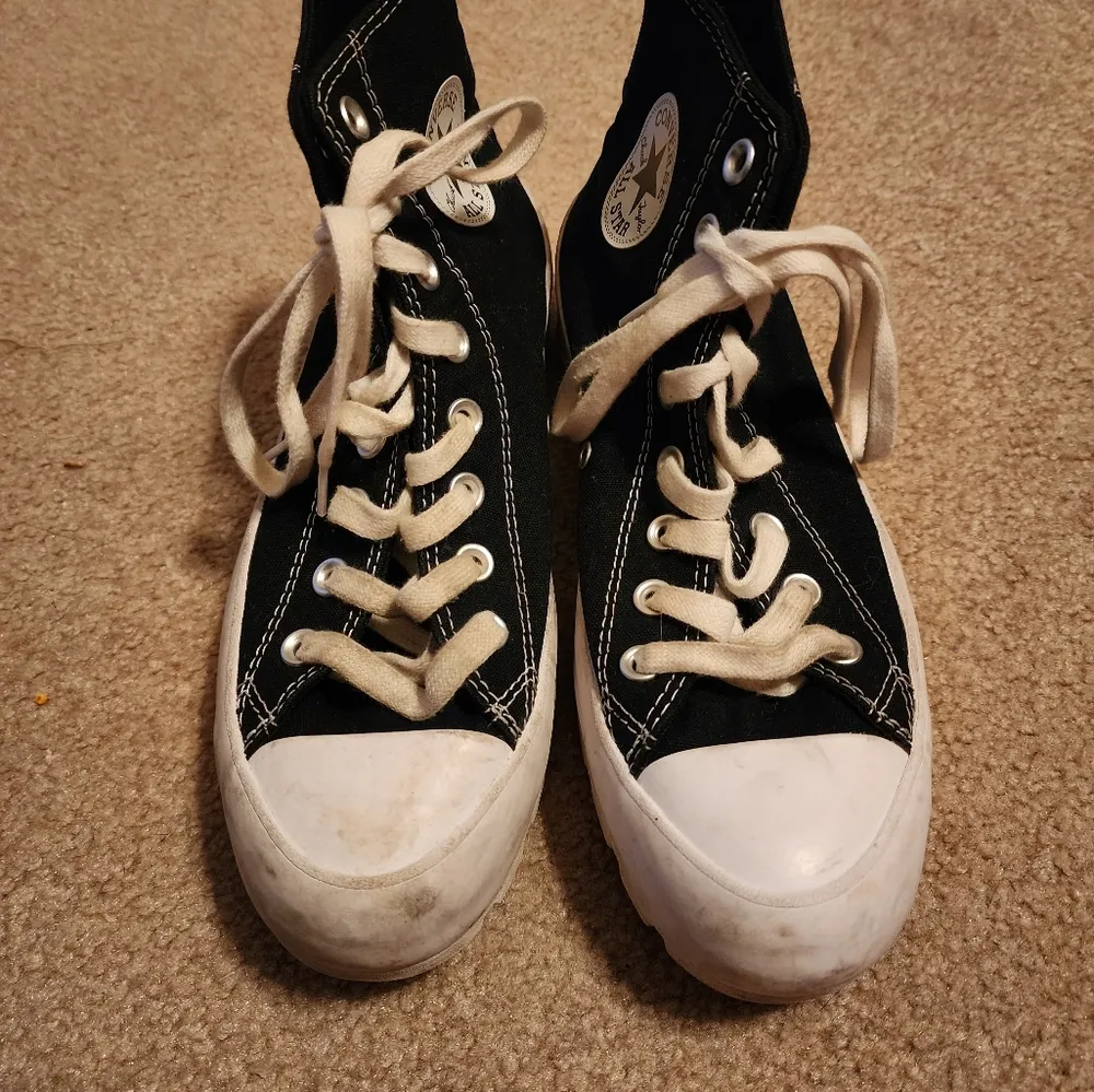 Chuck Taylor All Star Lugged Hi Sneaker in Black & White - Image 3