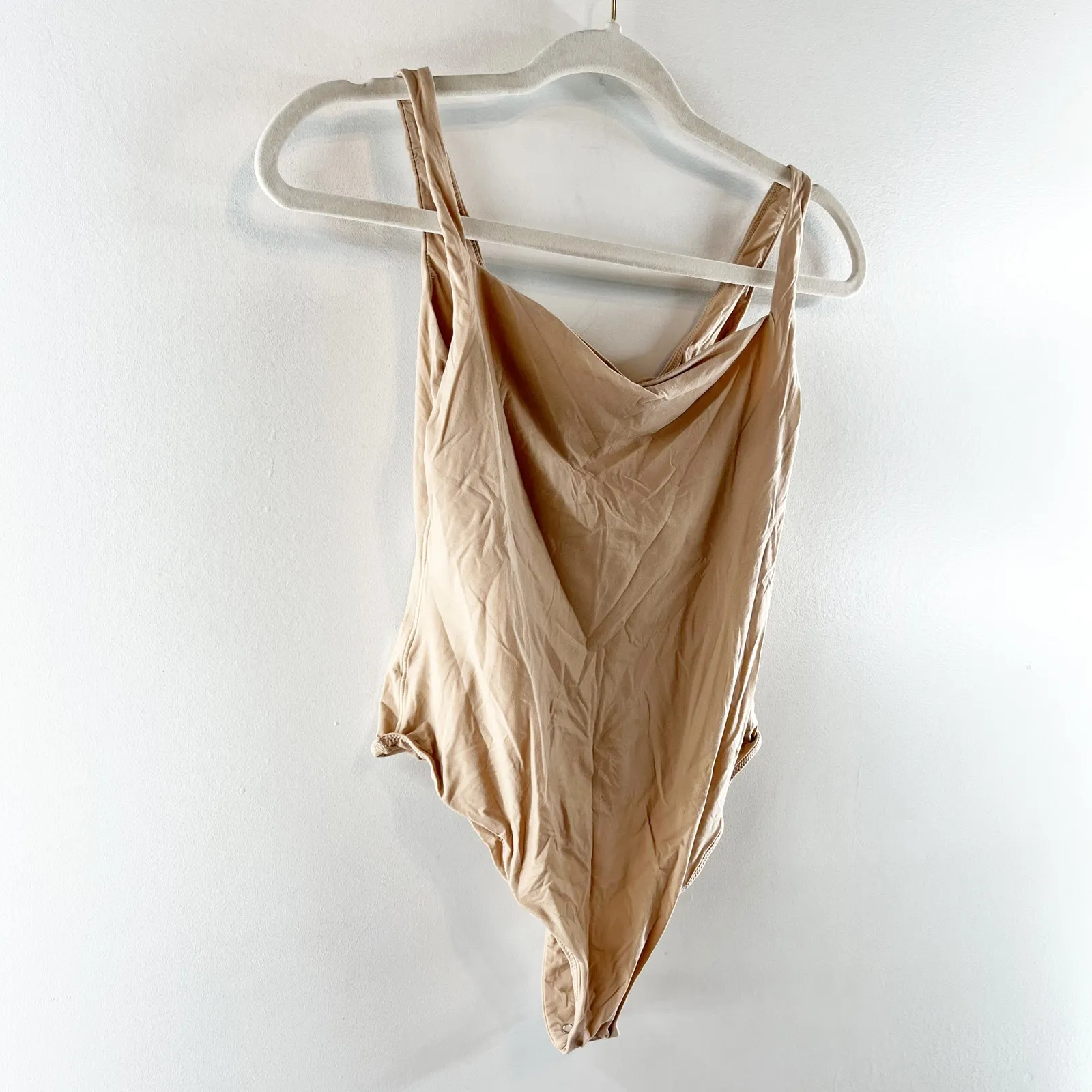 Skims Fits Everybody Square Neck Low Scoop Back Thong Bodysuit Clay Large - Image 6