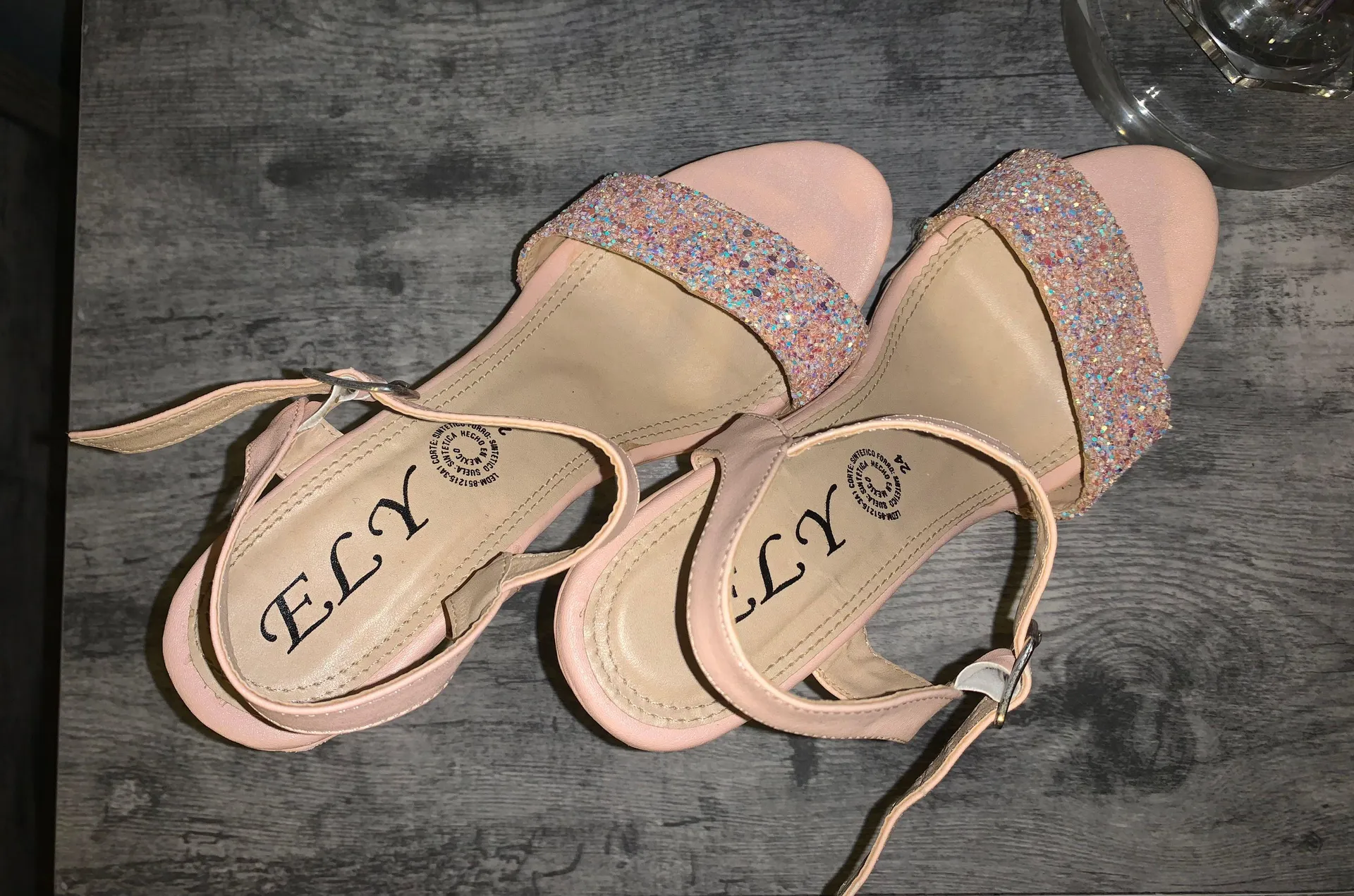 Soft Pink Platform Heel Size 5 - Image 3