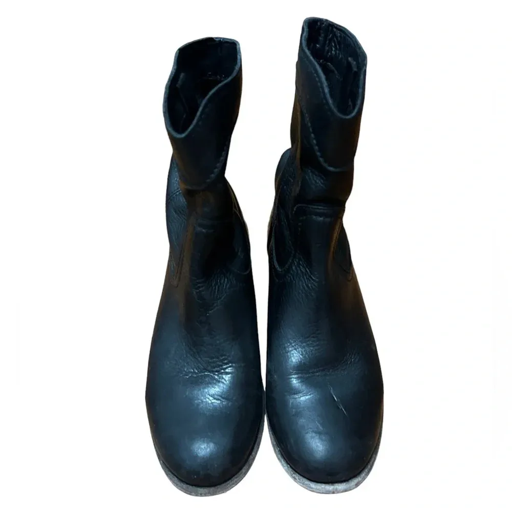 Frye  CARA ROPER SHORT BLACK LEATHER BOOTS - Image 5