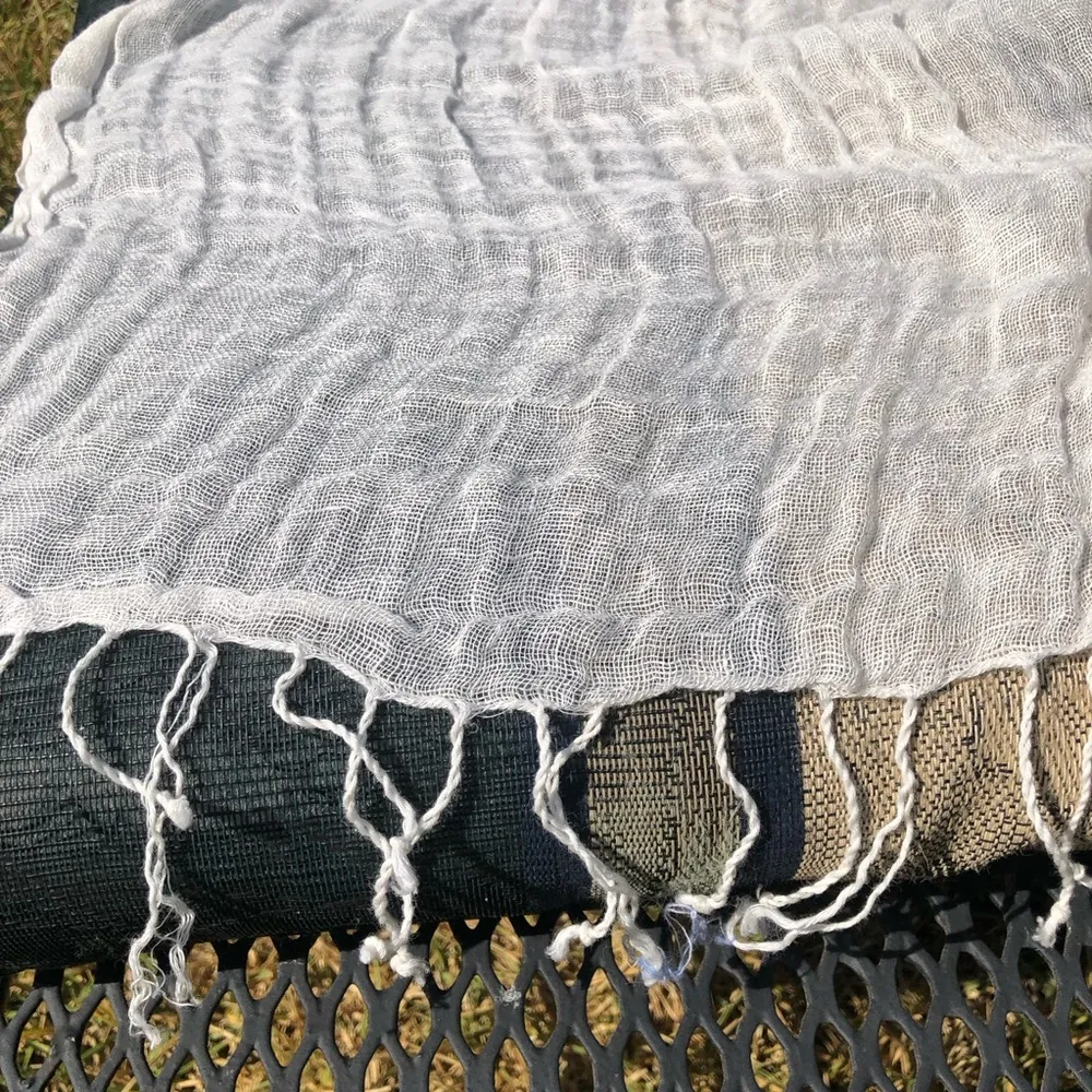 Java Handspun Cotton Scarf White - Image 4