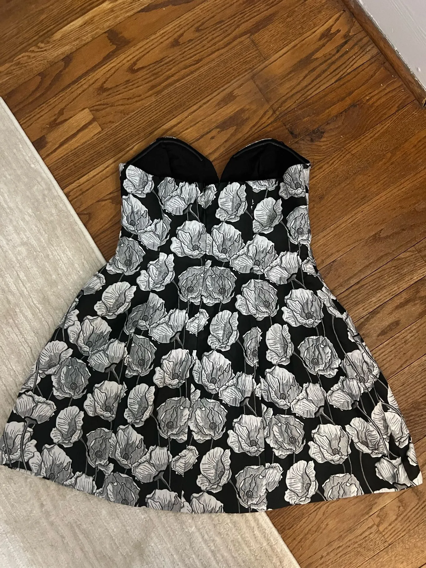 Elliatt Mini Dress Black Floral Medium - Image 2