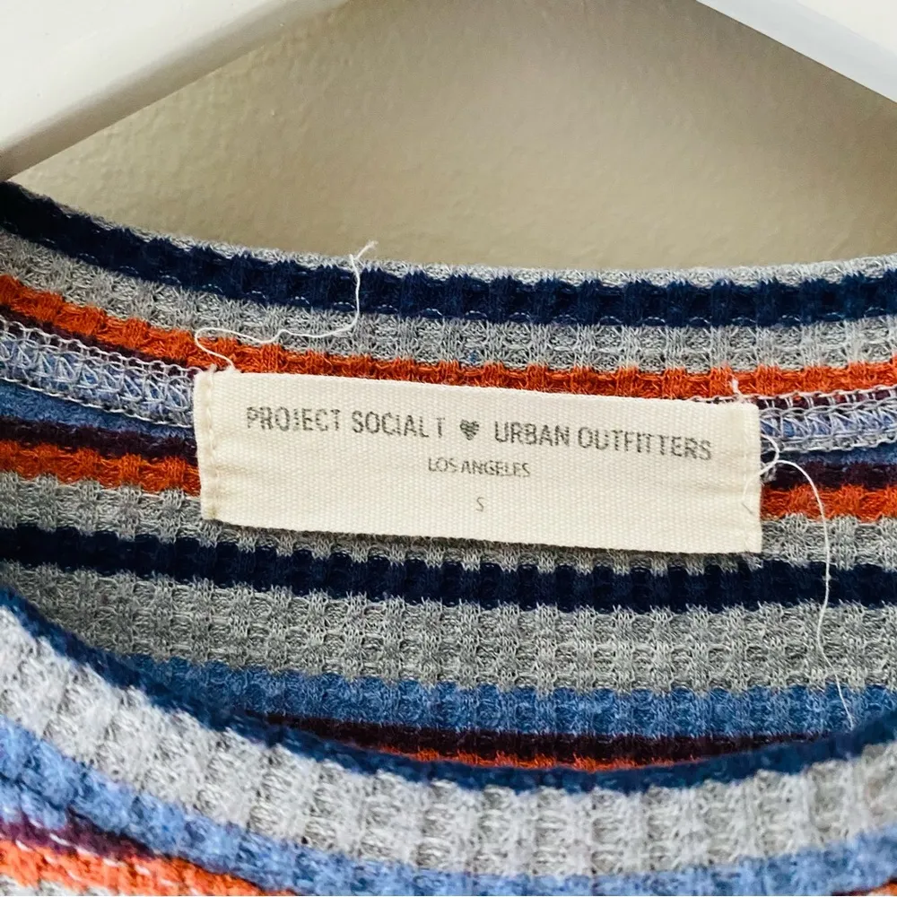 Urban Outfitters Striped Thermal Pullover Top Sz Small - Image 4